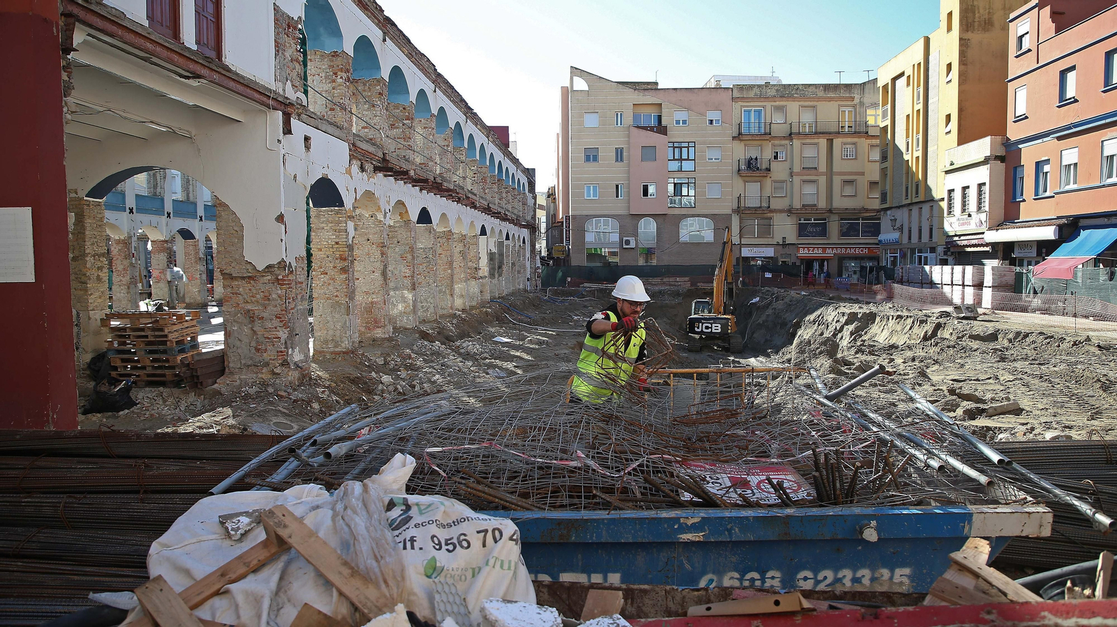 Fotos de las obras del mercado de La Línea
