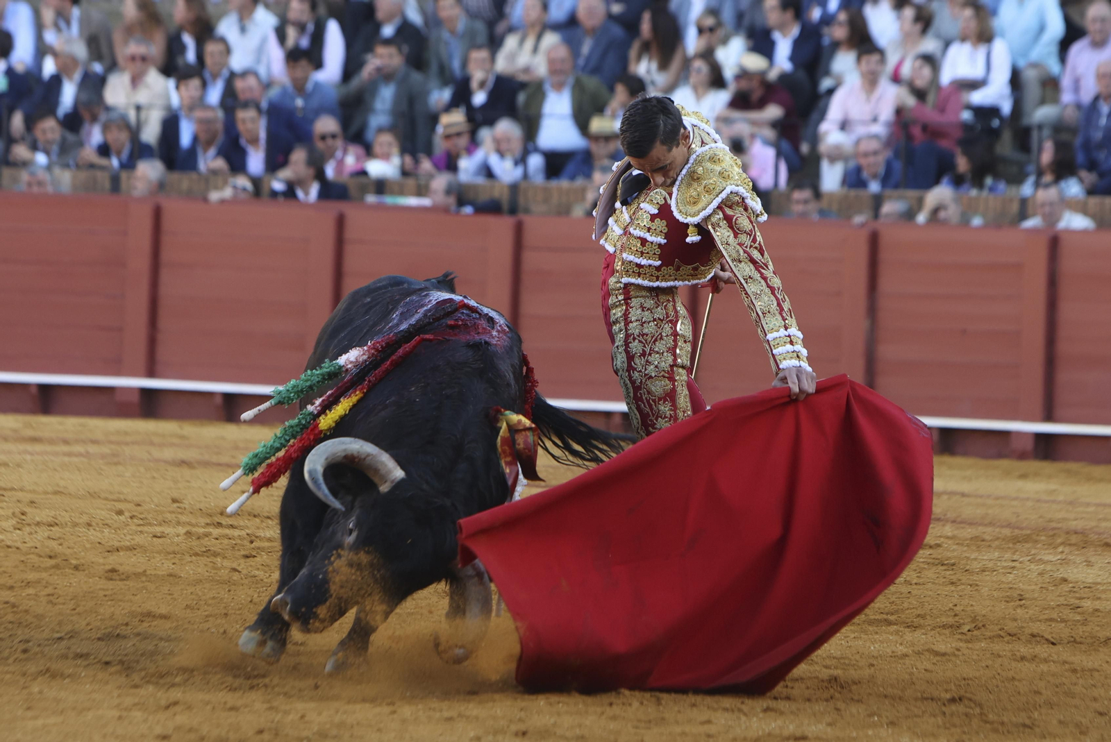 Las mejores fotos de la corrida de toros de Miguel Ángel Perera, Paco Ureña y Borja Jiménez