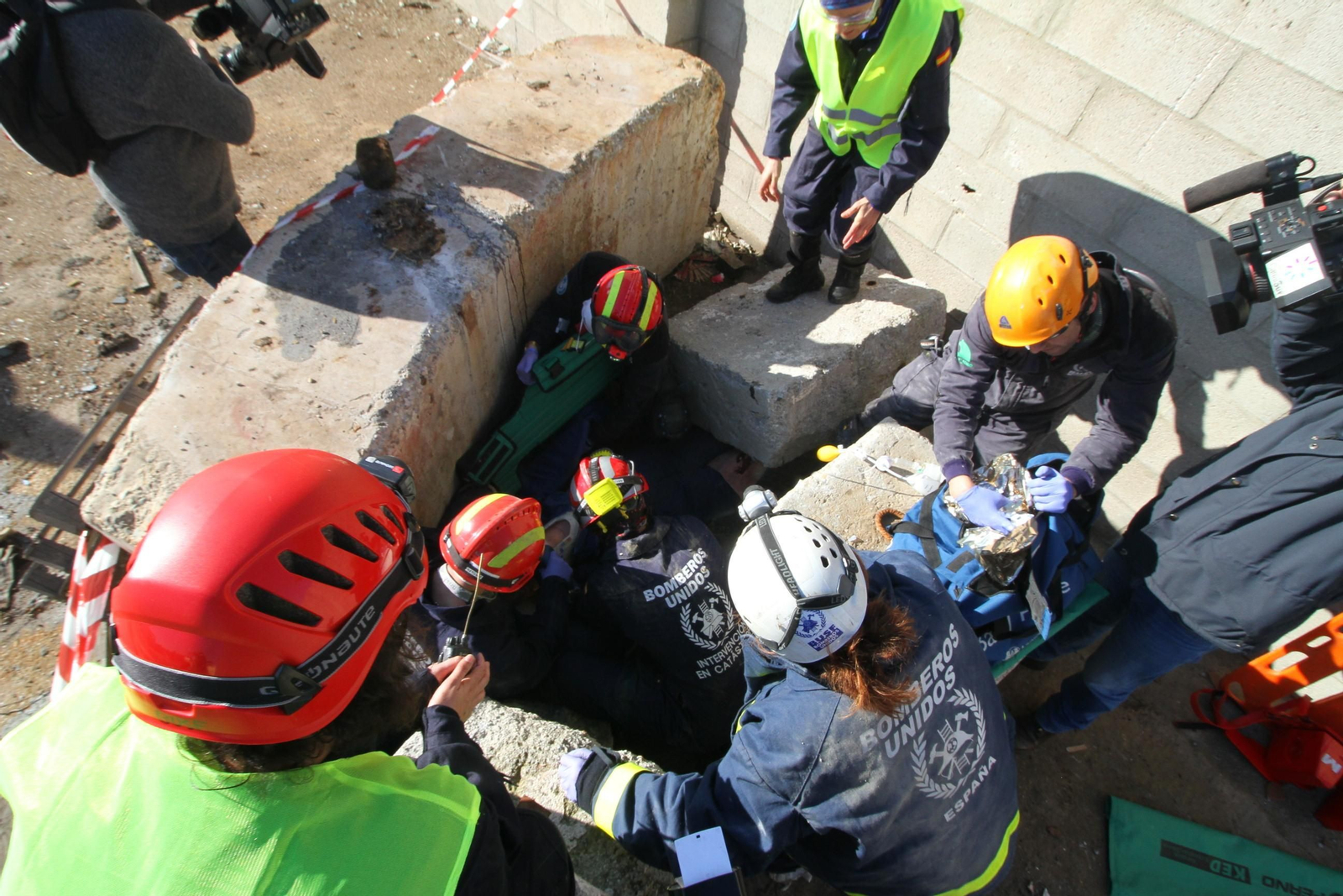 Imágenes del curso Asistencia Sanitaria en Catástrofes de Bomberos Unidos Sin Fronteras