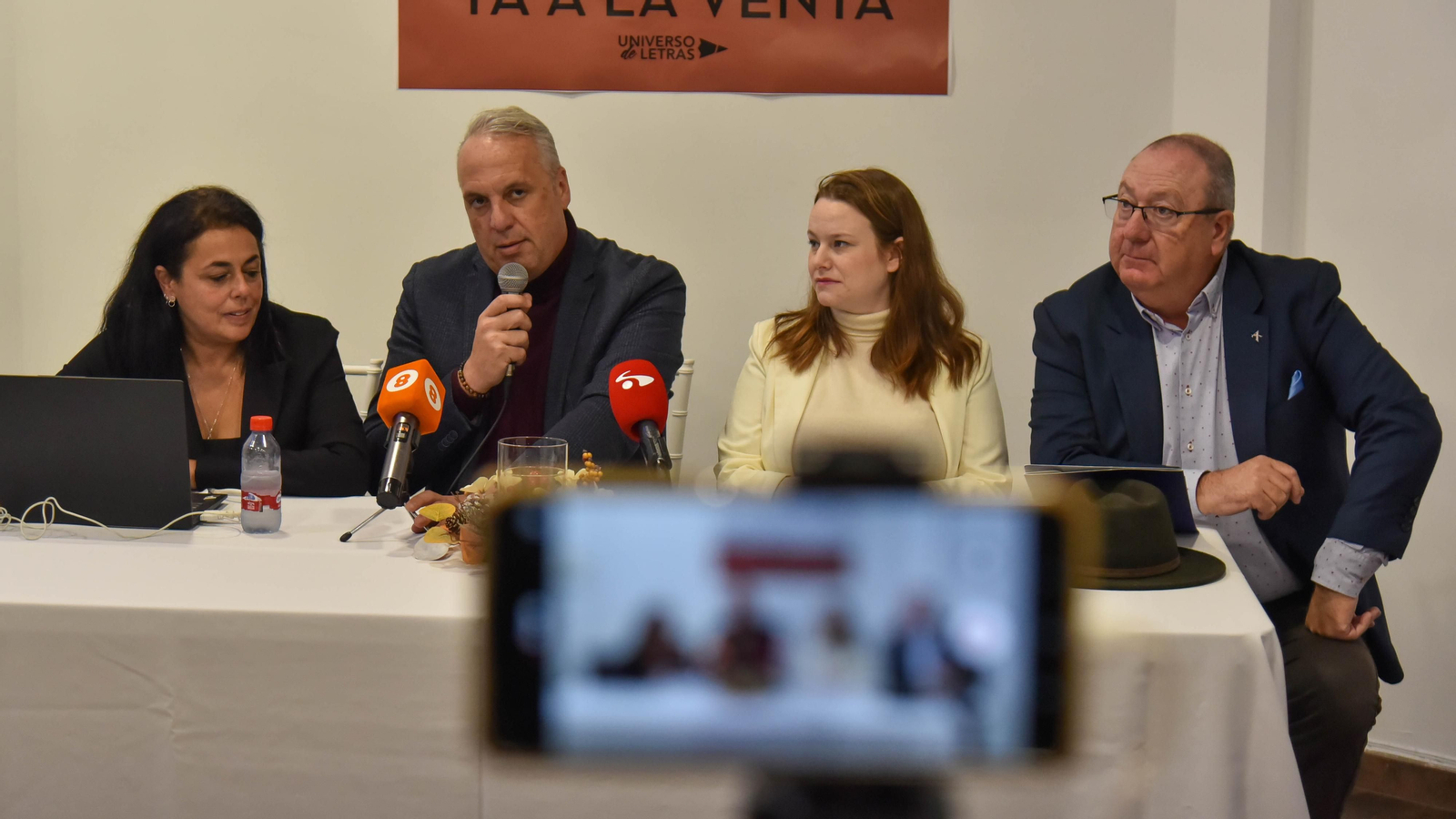 La presentación de libro ' 20 días más cocinando con Pedro' de Olga Junquera  Muñoz, en imágenes