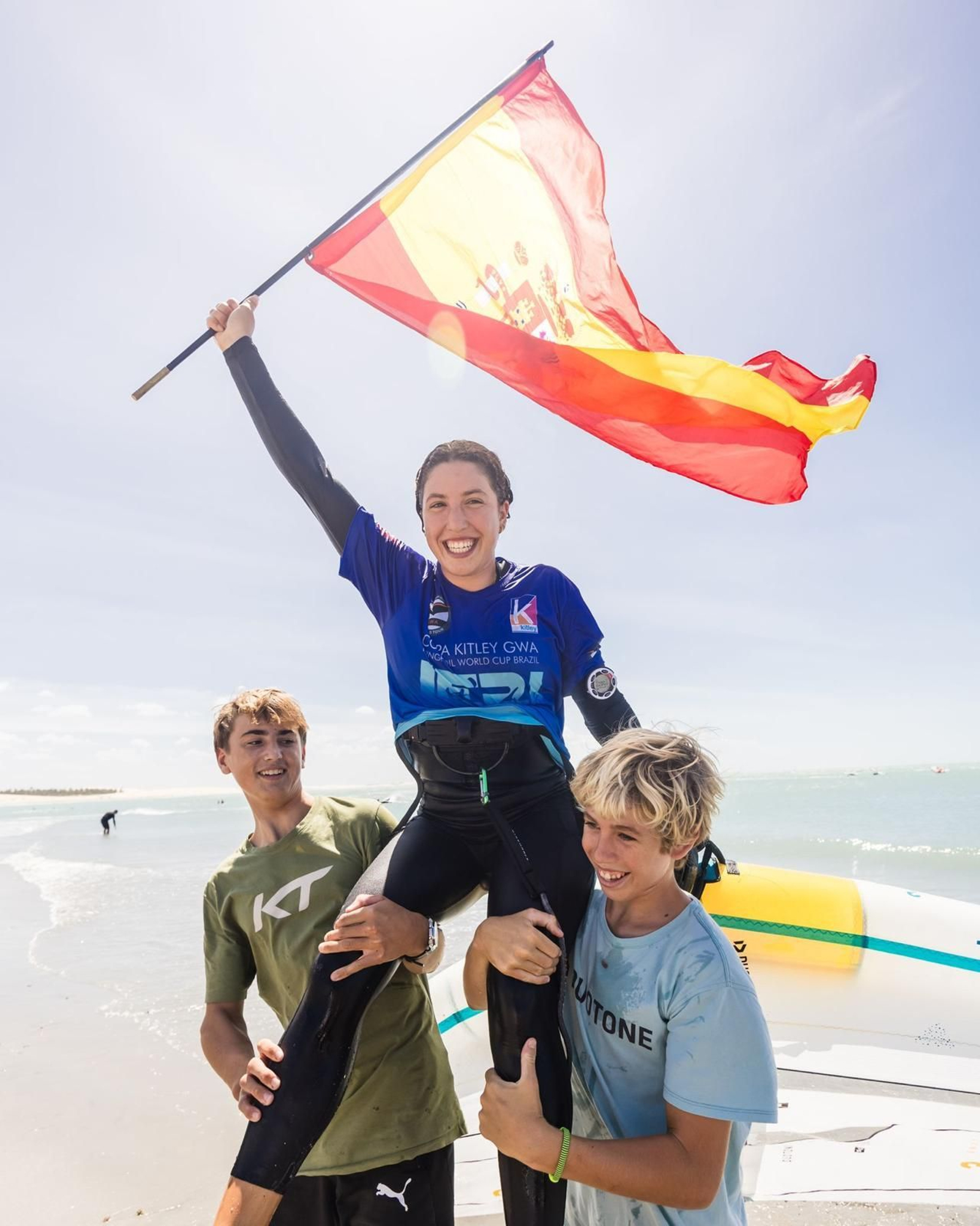 Nia Suardiaz, paseada a hombros tras conquistar su sexto mundial de la temporada Nia Suardiaz, paseada a hombros tras conquistar su sexto mundial de la temporada