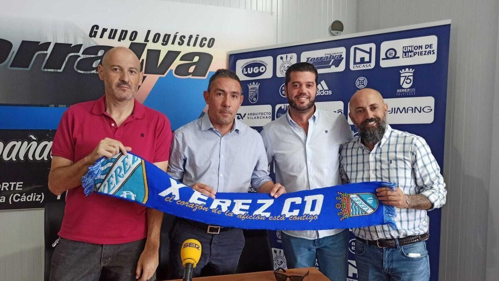 Juan Carlos, el día de su presentación como técnico del Xere4z CD en Torralva.