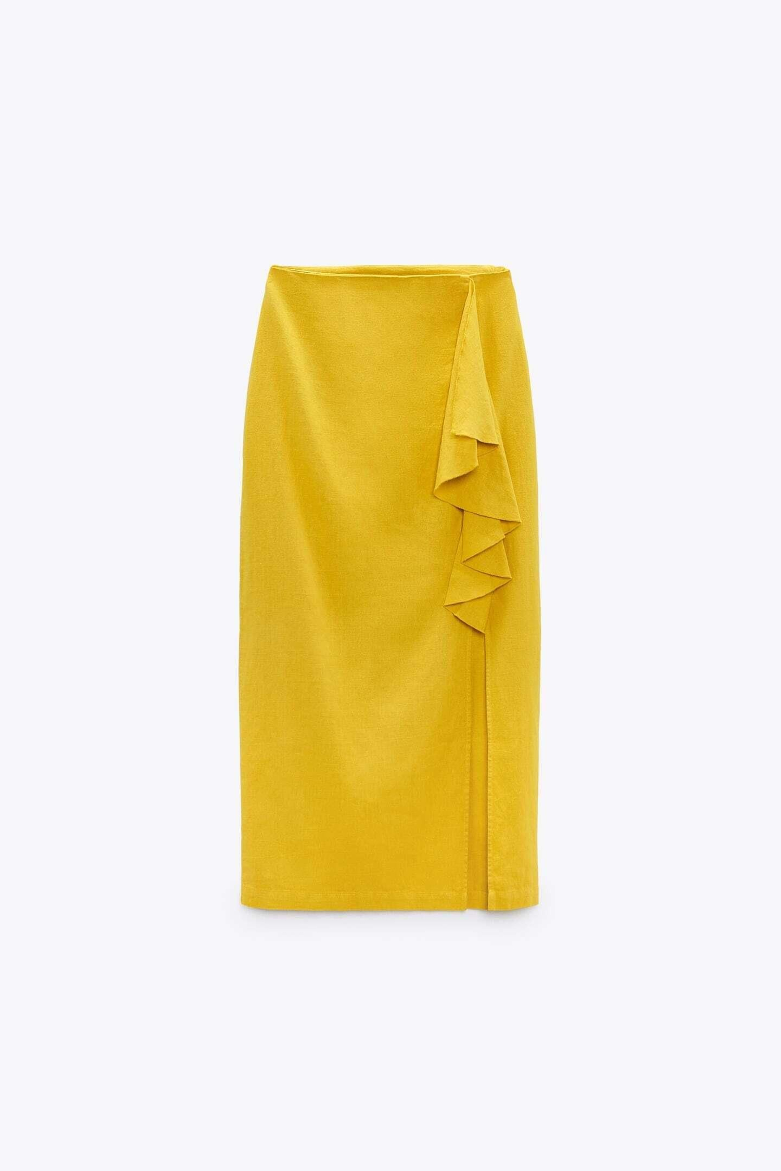 Falda con volante de Zara. Falda con volante de Zara.