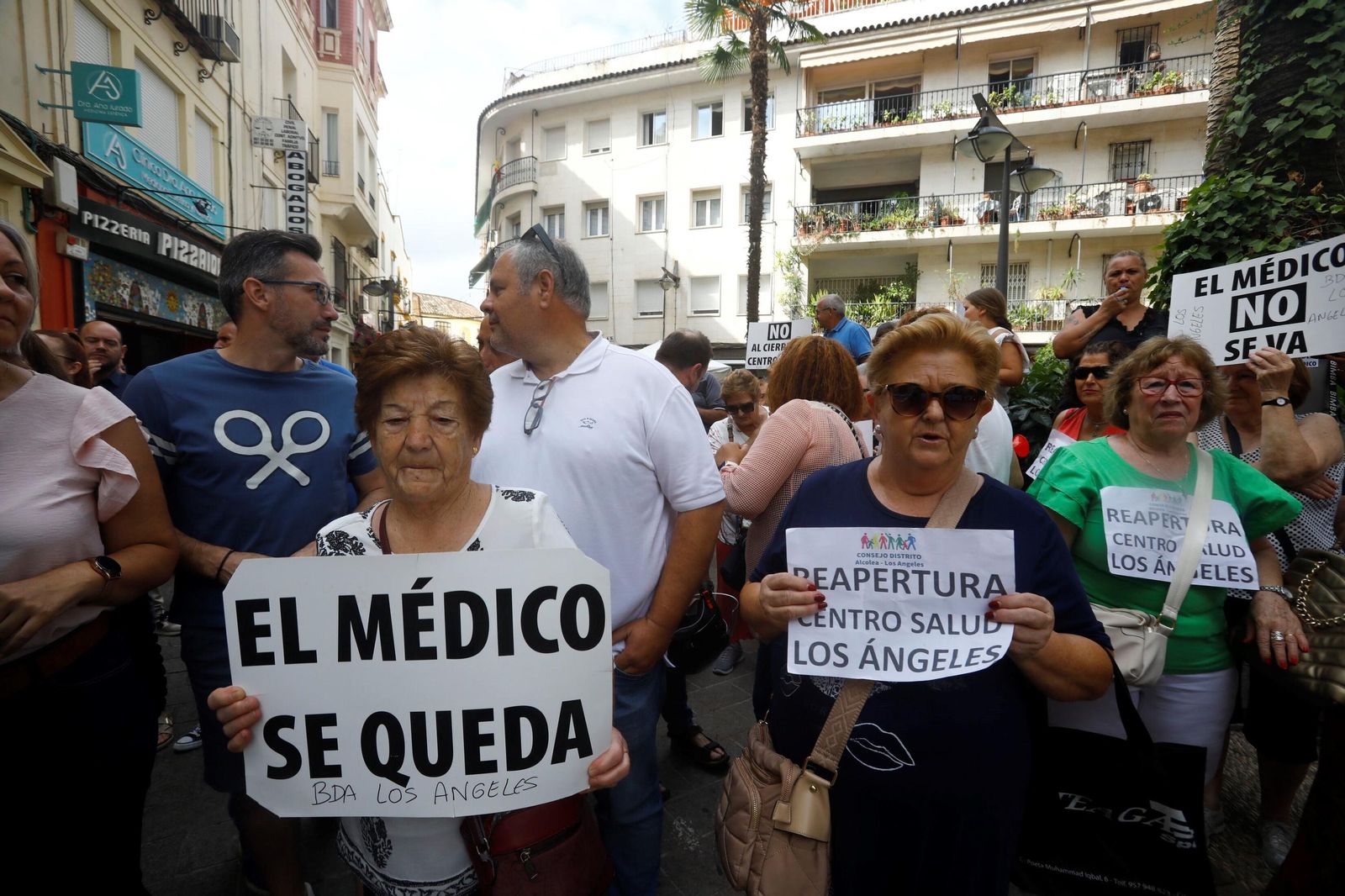 Las imágenes de la protesta de los vecinos de Villarrubia en defensa de la sanidad pública