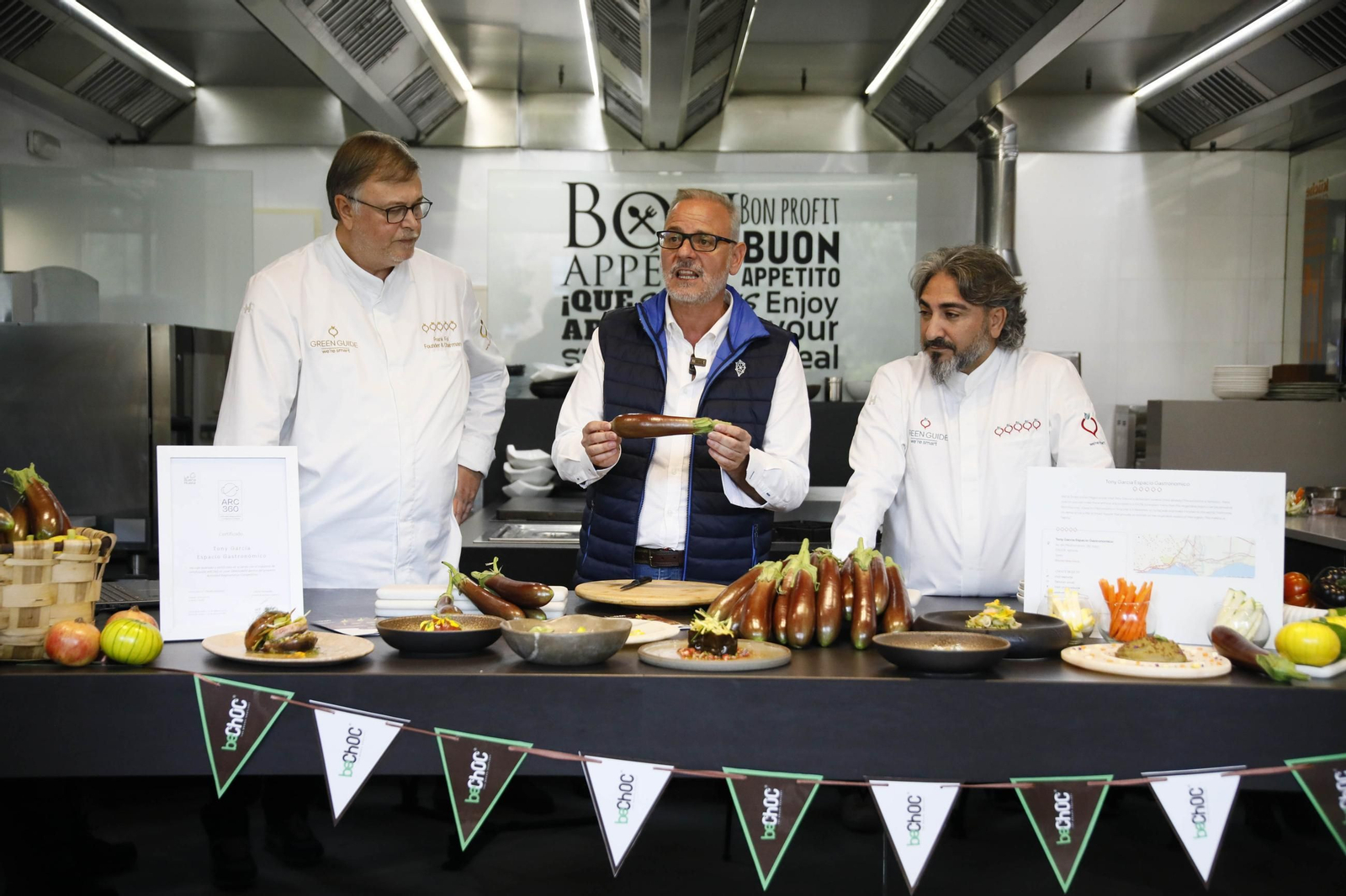 Las imágenes de una nueva variedad de berenjena en Almería