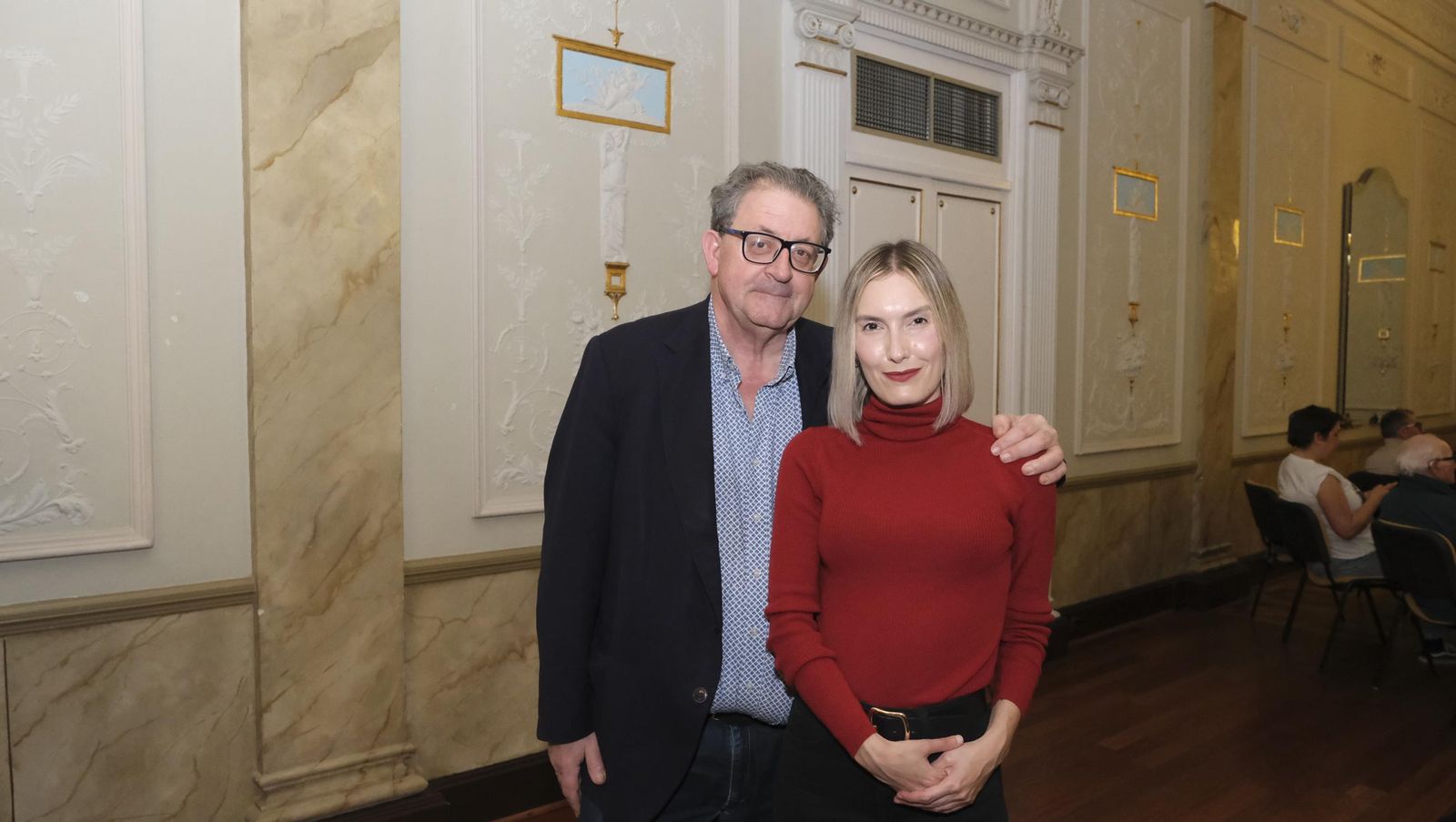 Imágenes del Diario de los Libros con la finalista del Premio Planeta 2024, Beatriz Serrano