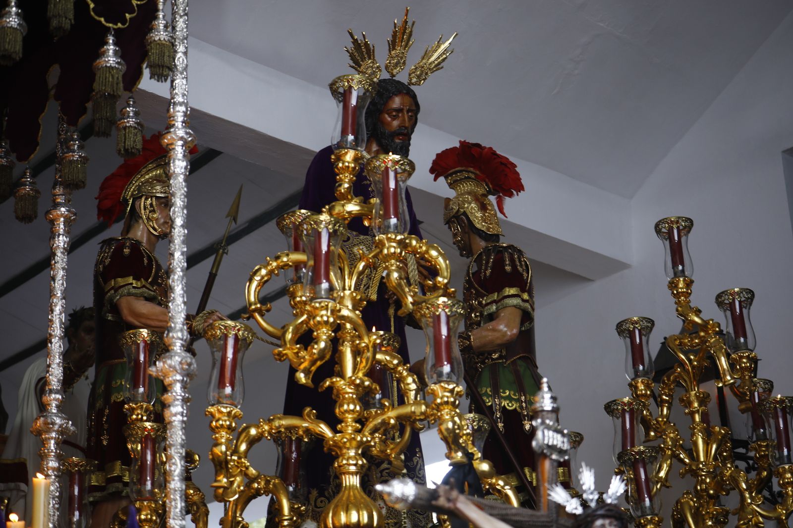 La Hermandad de la Sangre de Córdoba suspende su procesión, en imágenes