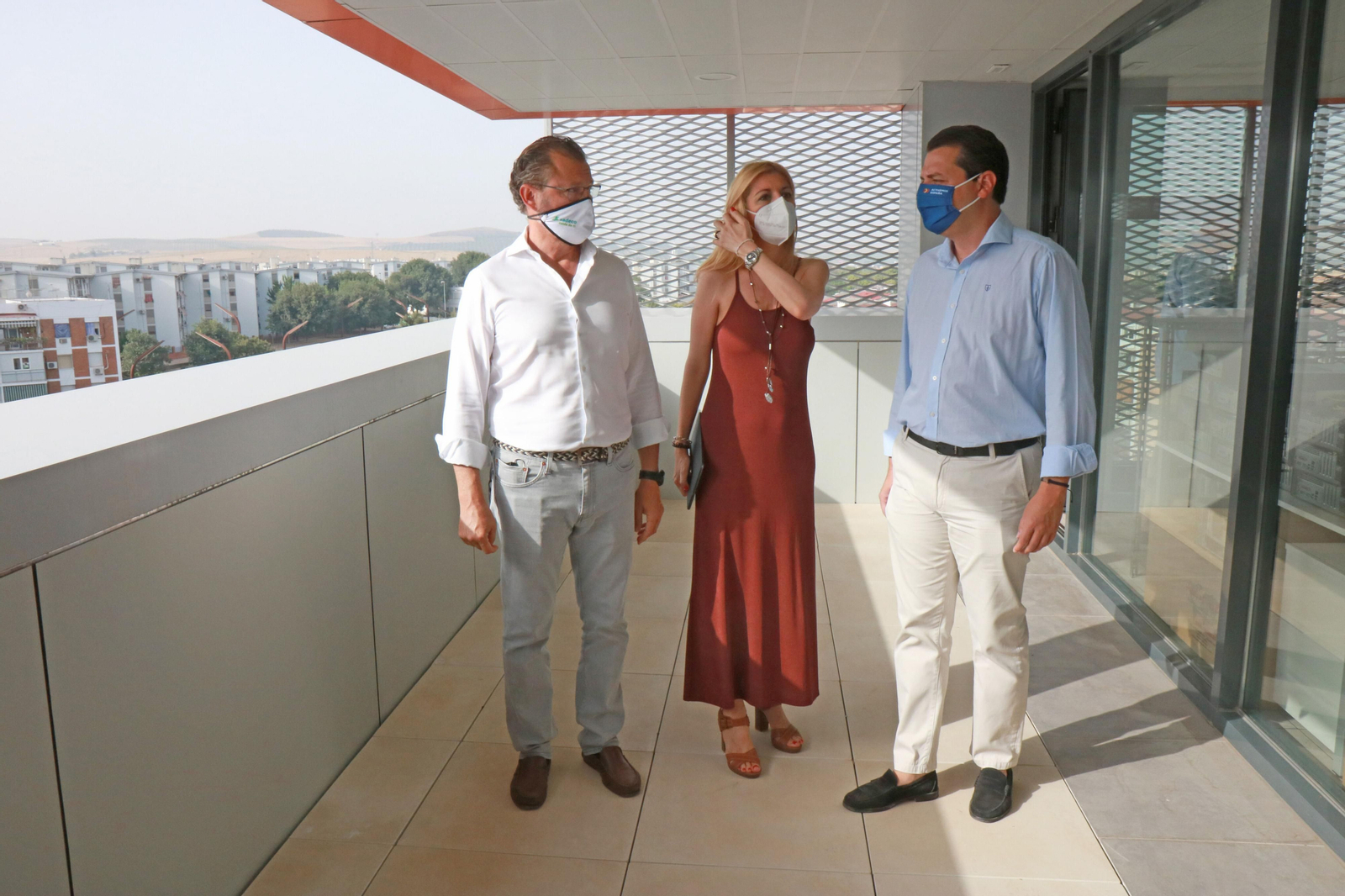 David Dorado, Lourdes Morales y José María Bellido, en la visita a las instalaciones. David Dorado, Lourdes Morales y José María Bellido, en la visita a las instalaciones.
