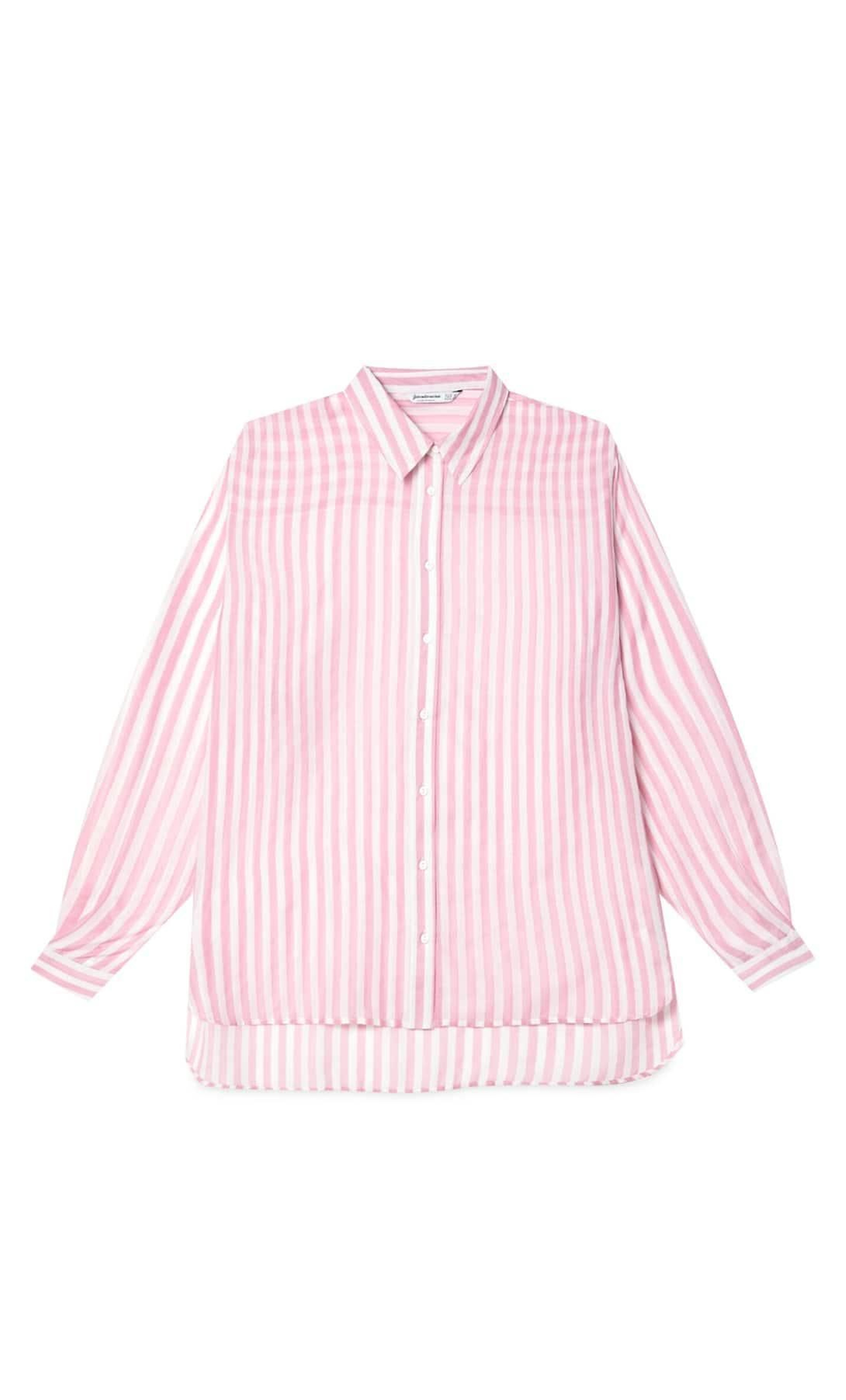 Camisa de rayas rosa de Stradivarius.