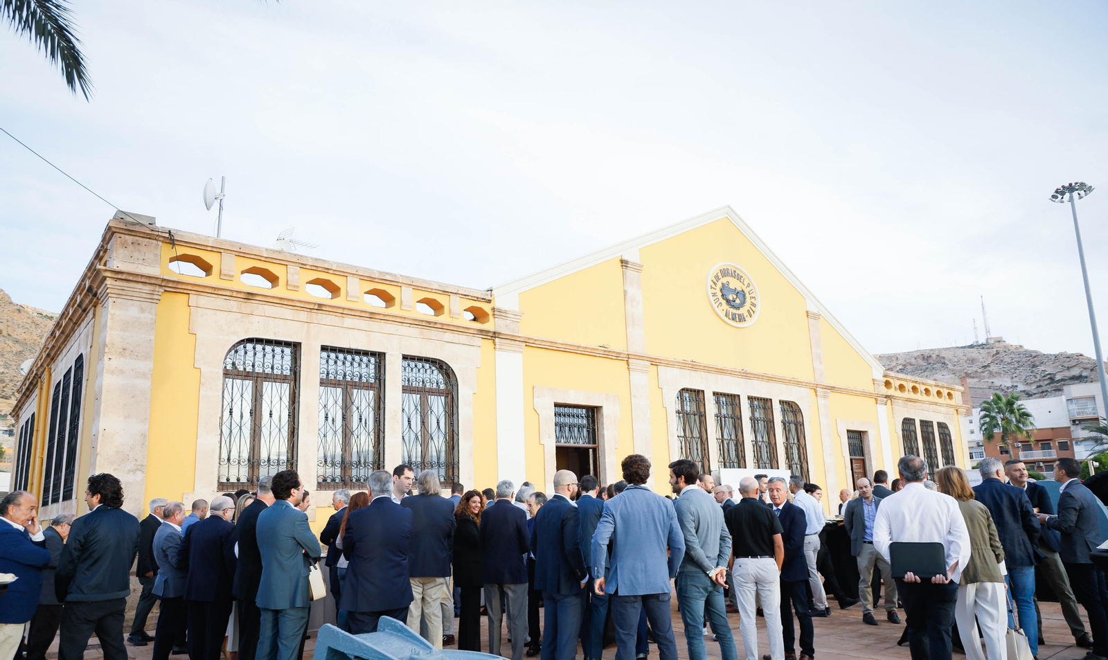 Imágenes del desayuno informativo