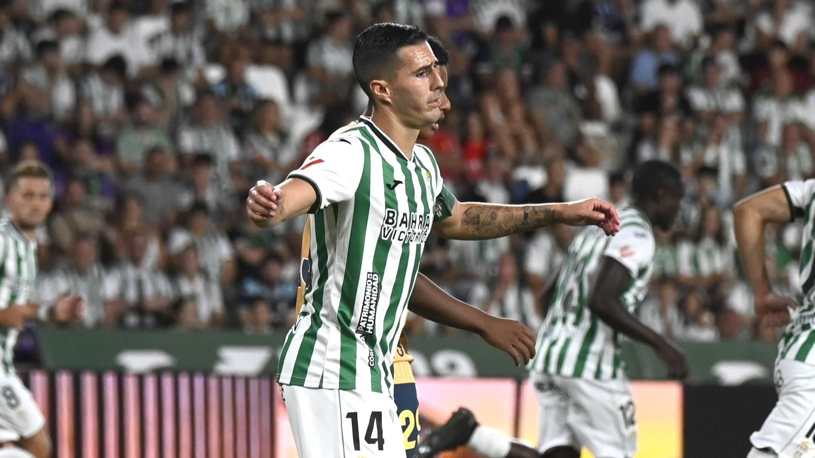 Sergi Guardiola se lamenta de una ocasión fallada en un partido con el Córdoba CF.