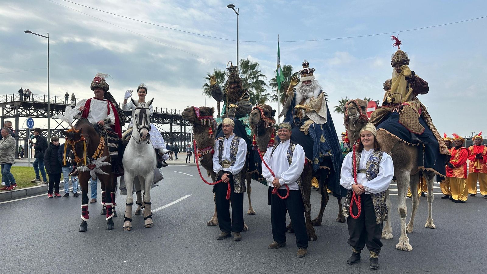 Los Reyes en La Marina. Los Reyes en La Marina.