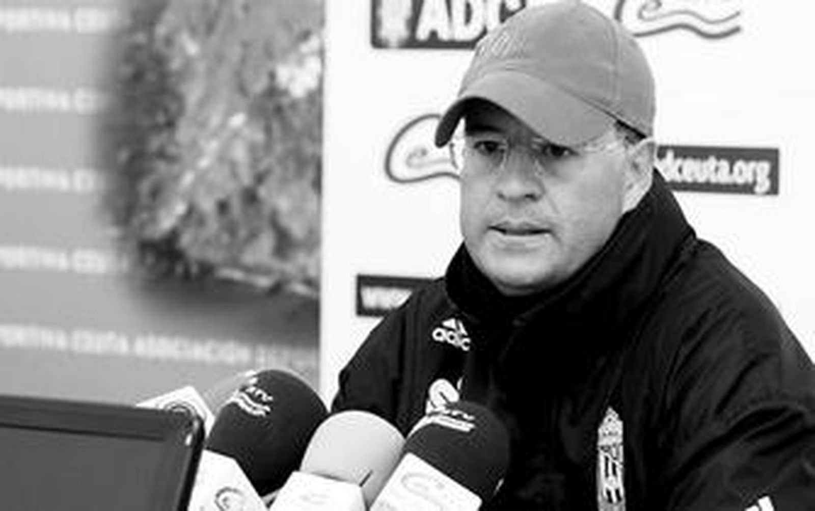 Benigno Sánchez, en el transcurso de una rueda de prensa celebrada recientemente en Ceuta.