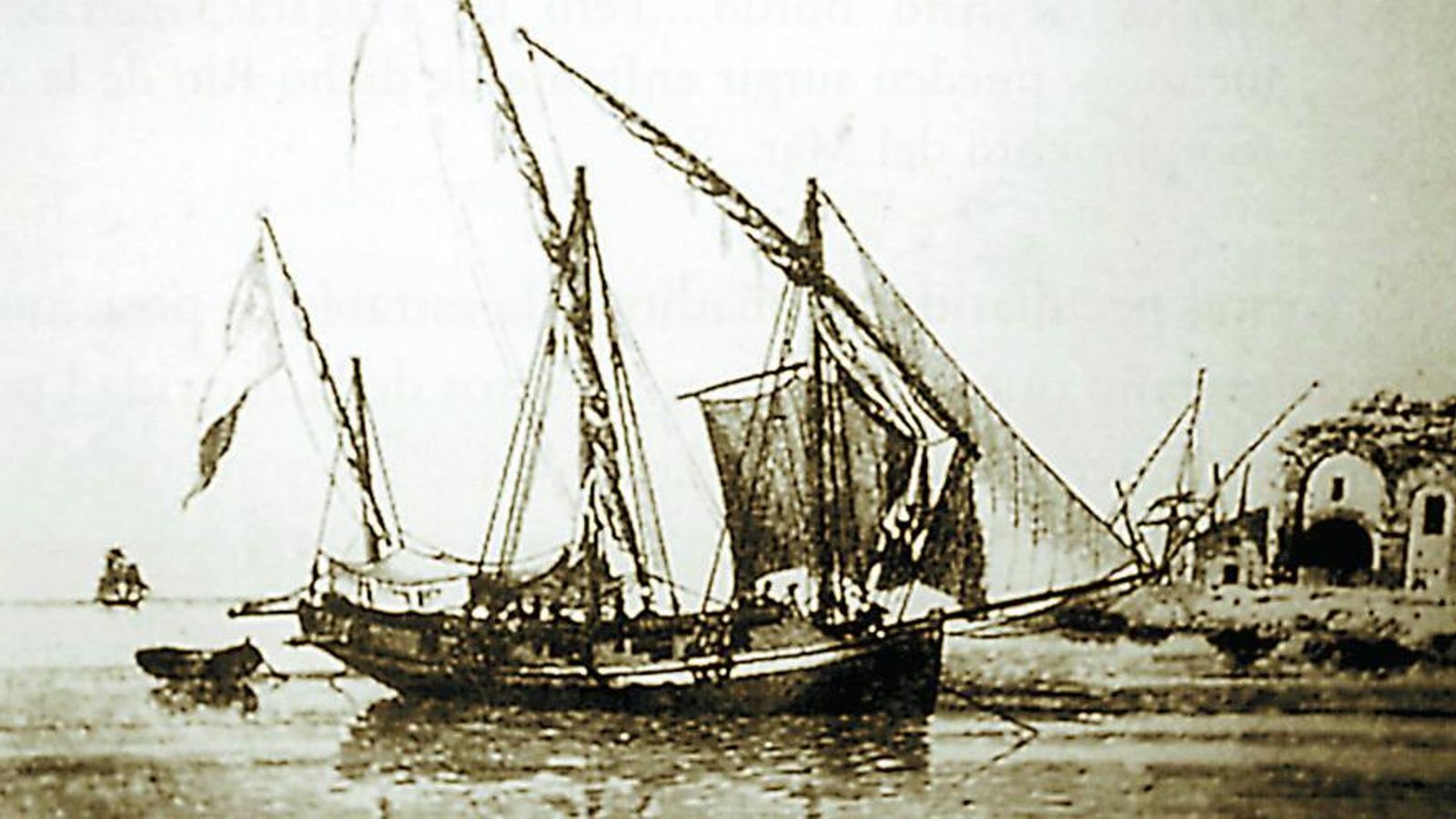 Un barco en el antiguo puerto de Algeciras.