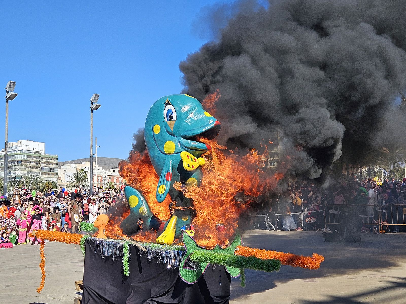 El ritual de la quema de la Sardina ponía fin a la fiesta de Carnaval en la ciudad.