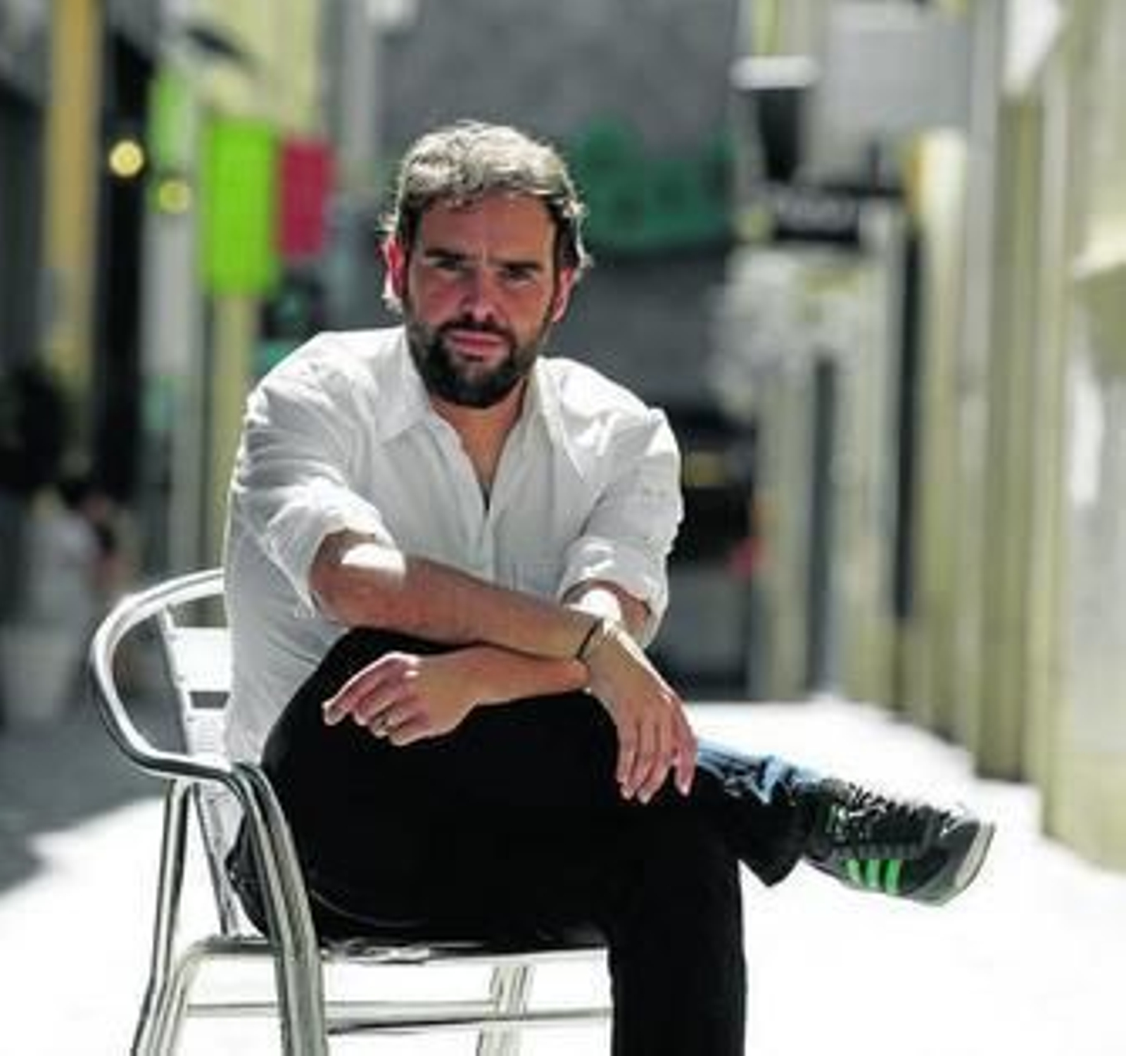 Daniel López Vicente (Sevilla, 1981), Dani de Morón, poco antes de la entrevista en una calle del centro de la ciudad.