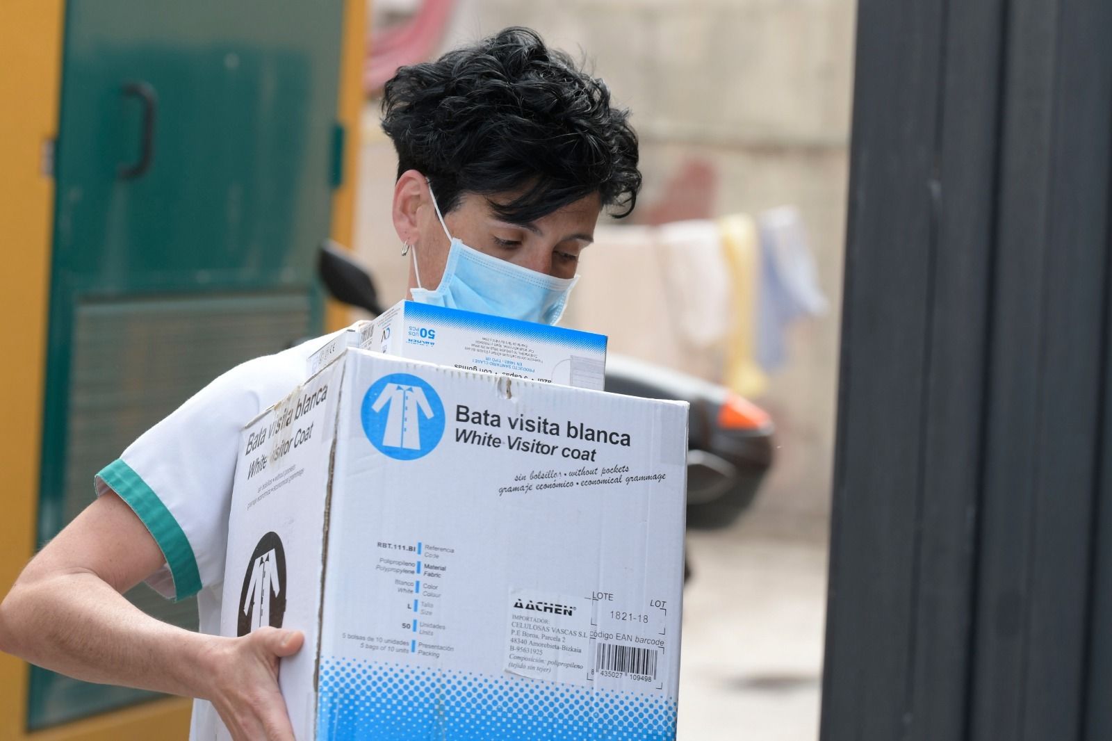 Las imágenes de la UME en la residencia Balcón de la Zubia, foco del coronavirus