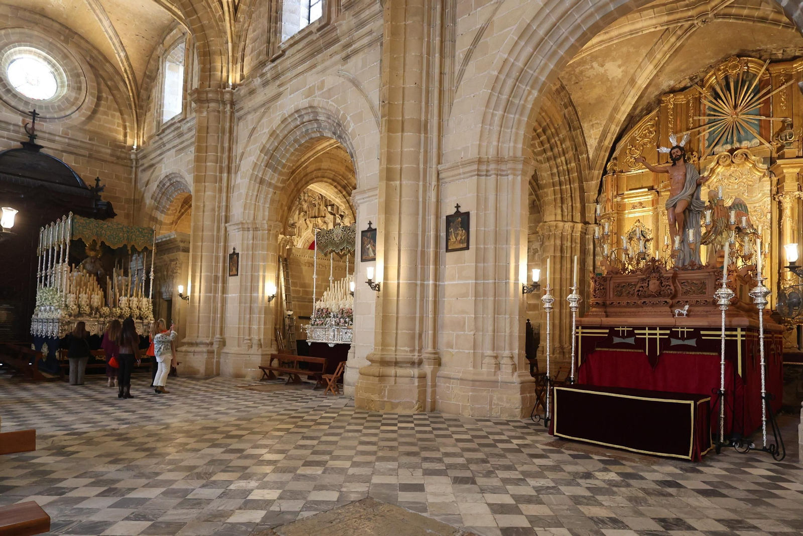 Así está la Catedral de Jerez con ocho pasos procesionales Así está la Catedral de Jerez con ocho pasos procesionales