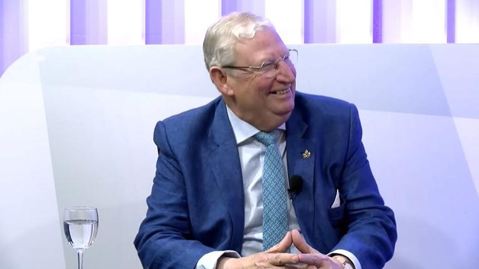 El presidente insiste en que no hay vuelta atrás con la reforma de la Semana Santa