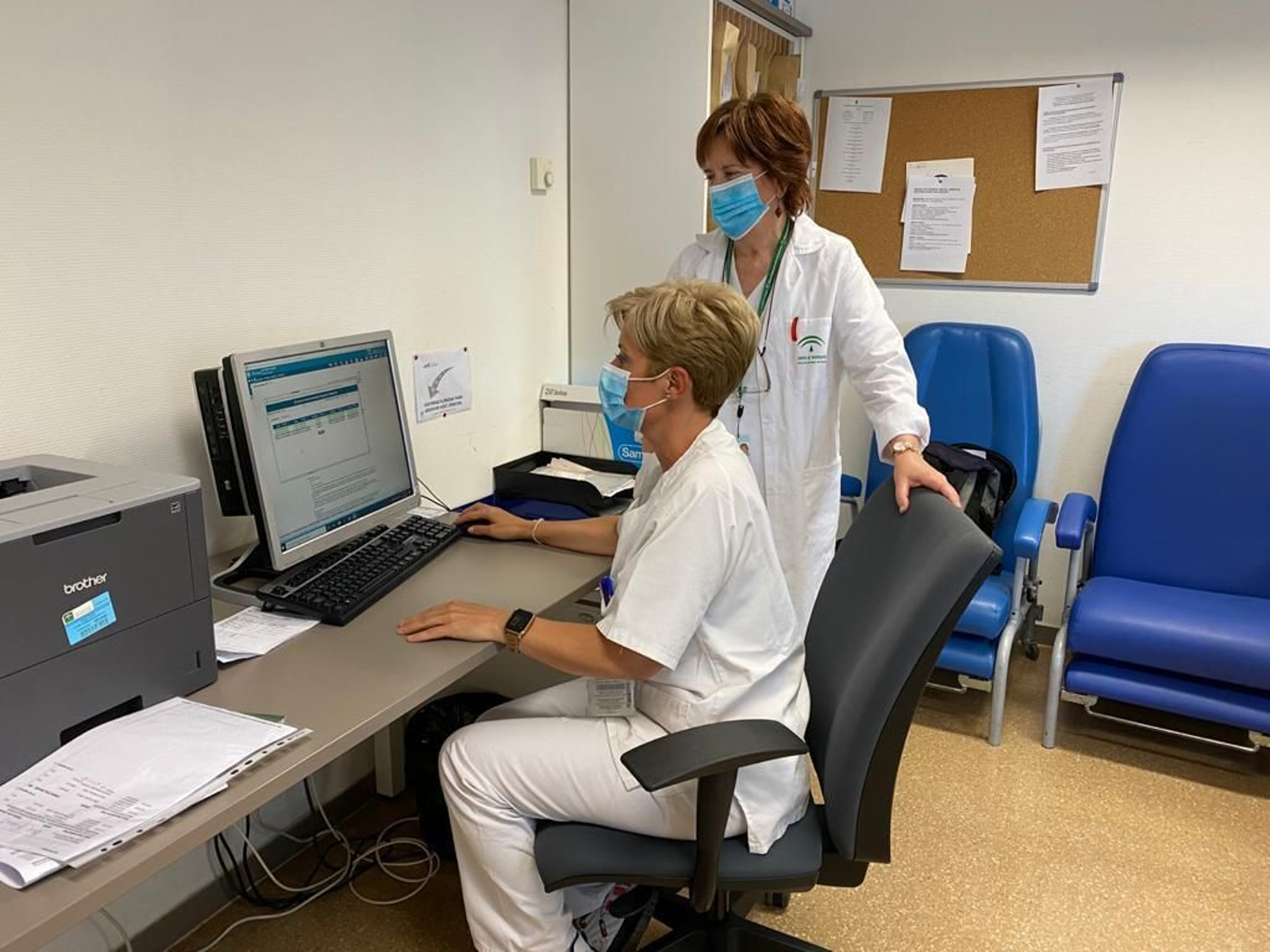 González y Navascués, durante una jornada de trabajo