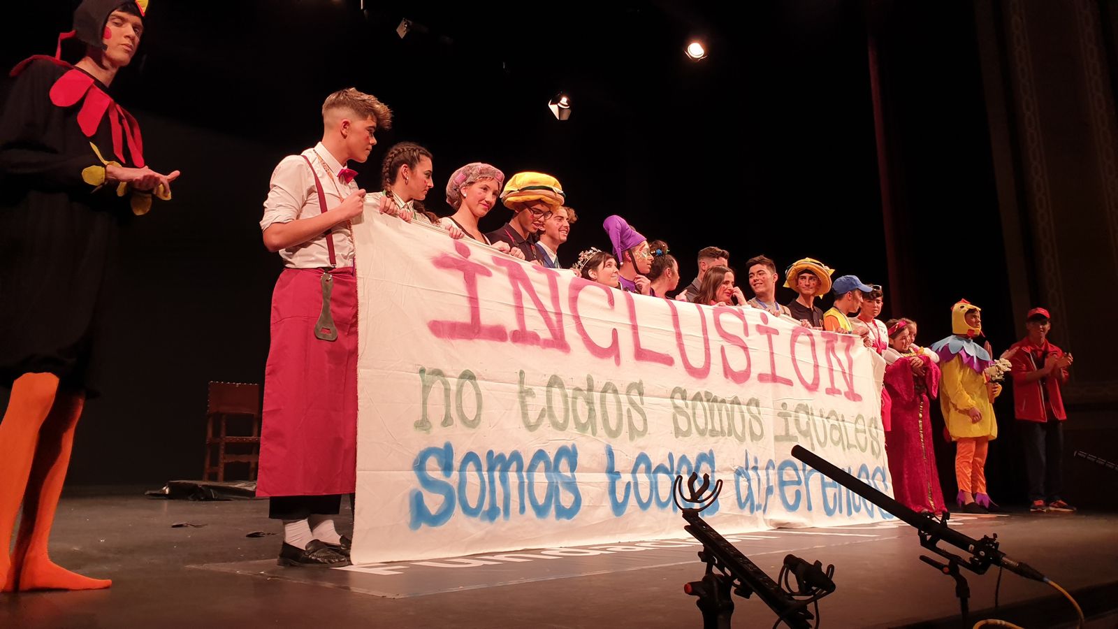 El cuarteto de Guillena 'Blanquita I y los caballeros de la mesa semicircular: The Comedy'