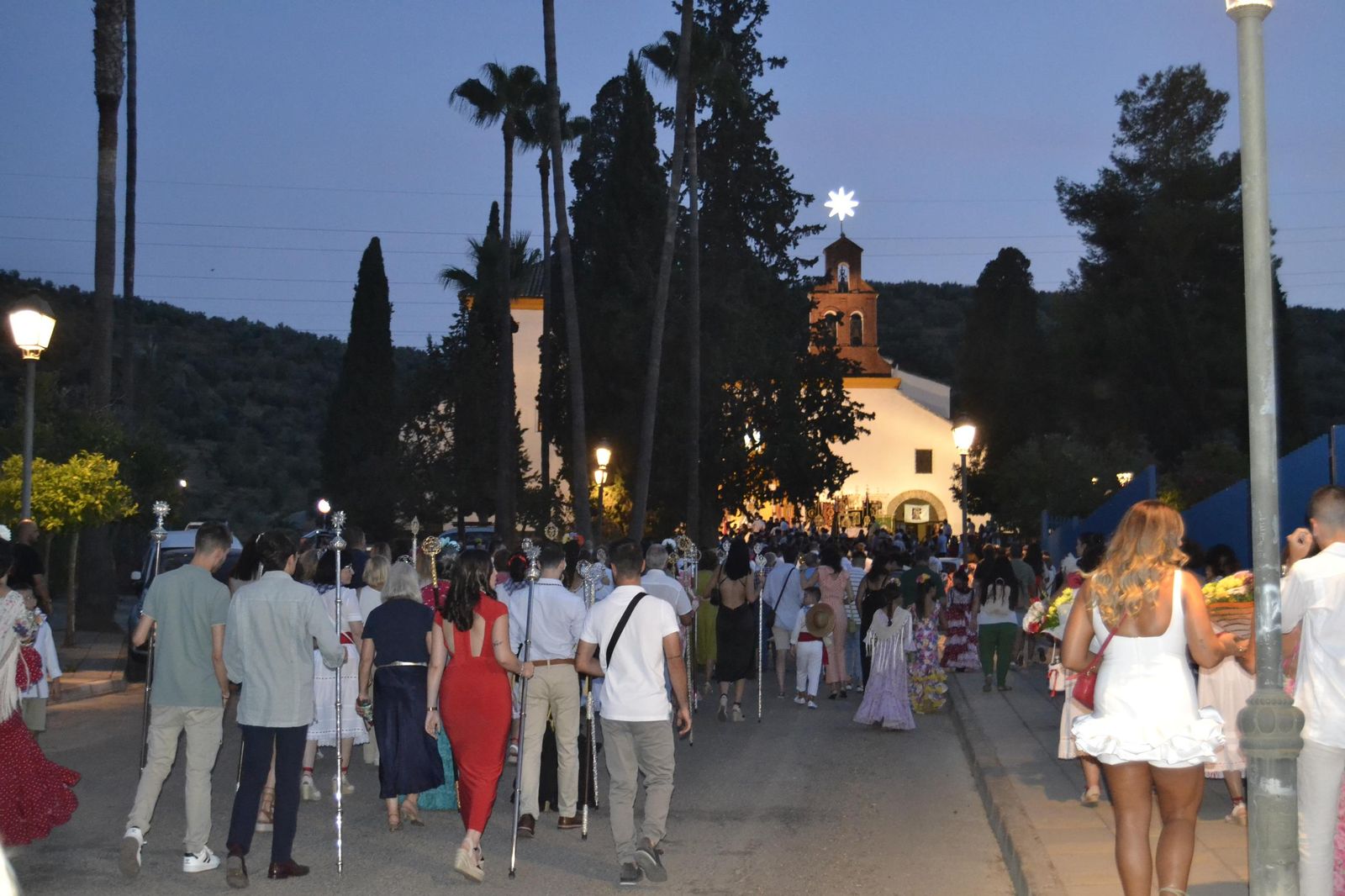 El pregón y la ofrenda floral a la Virgen de la Estrella en Villa del Río, en imágenes