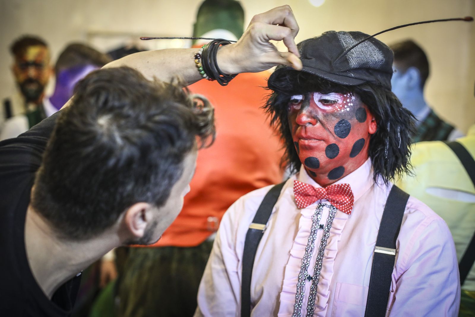 Las imágenes de la preparación de la comparsa 'La canción de la laguna'