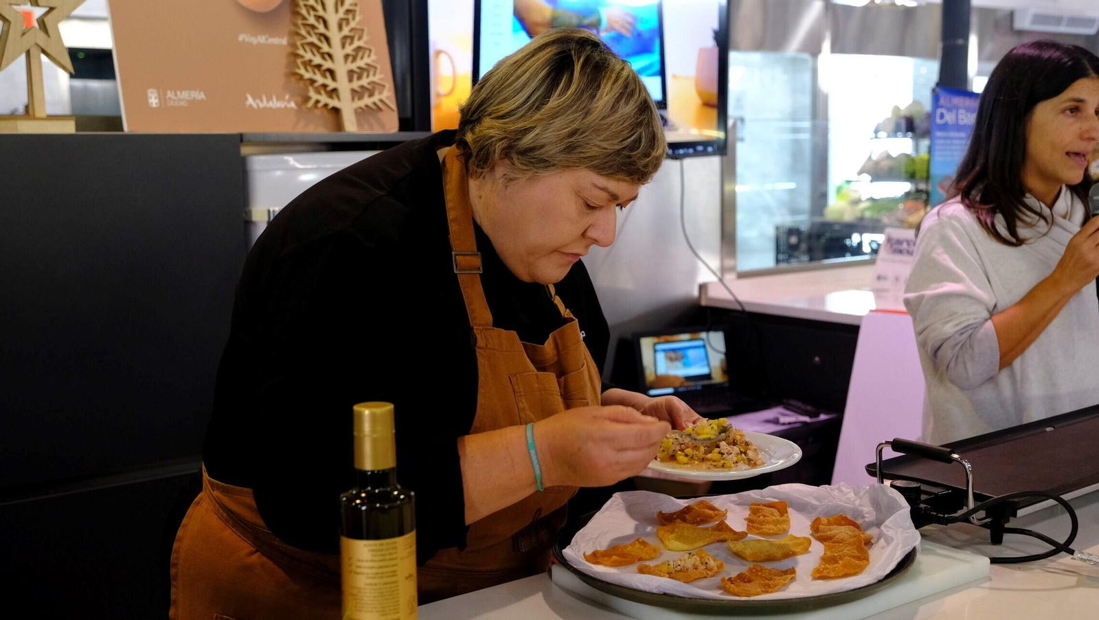 Vea los exquisitos platos preparados en el 'showcooking' de la Gamba Roja de Almería Vea los exquisitos platos preparados en el 'showcooking' de la Gamba Roja de Almería