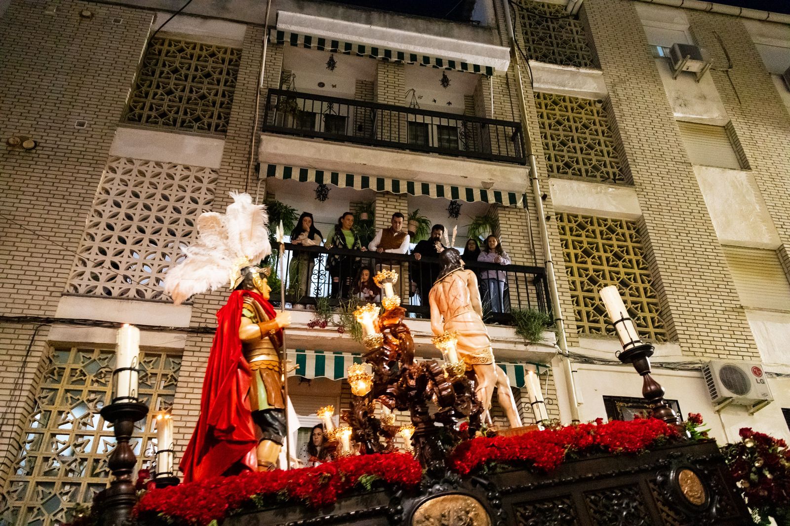 Martes Santo en Villanueva de Córdoba: La procesión del Amarrado y la Esperanza, en imágenes