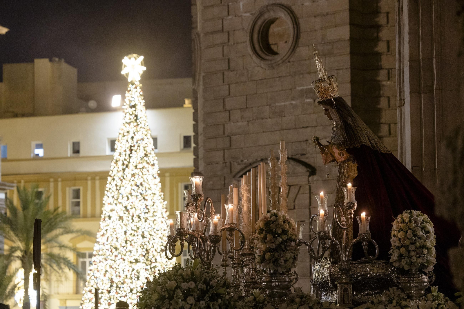 La procesión de regreso a la Merced de la  Virgen del Buen Fin de Sentencia en imágenes