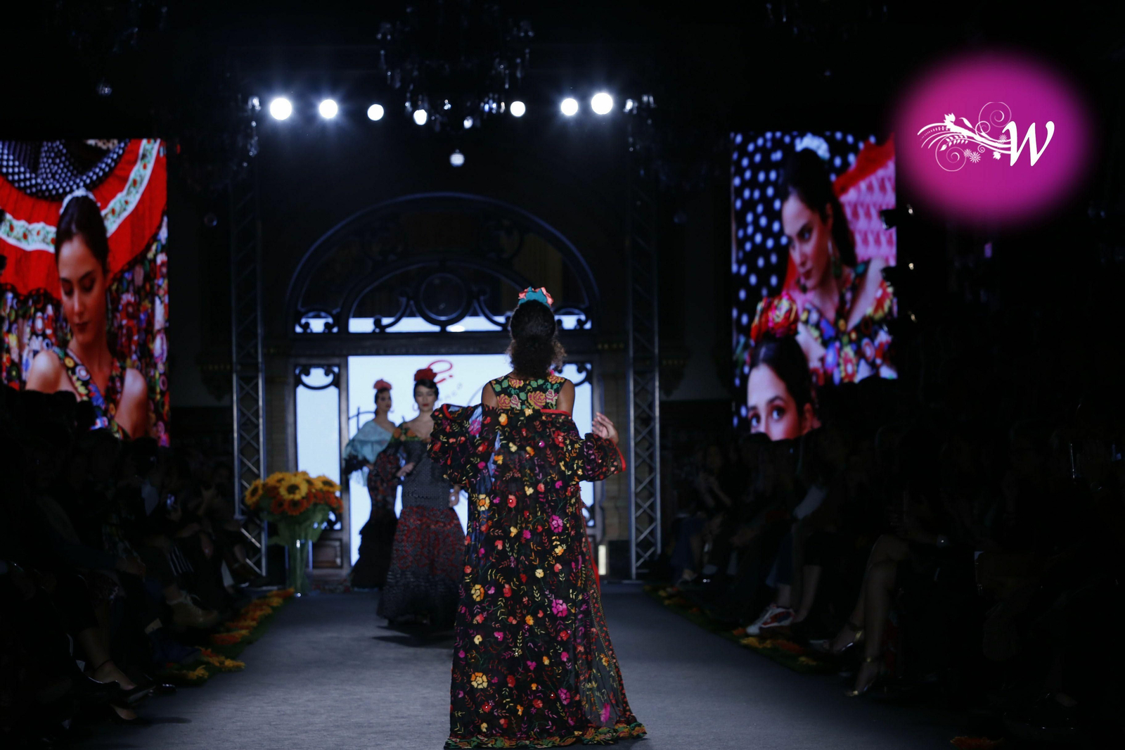 Pol Núñez celebra su 25 aniversario en We Love Flamenco 2020, todas las fotos del desfile Pol Núñez celebra su 25 aniversario en We Love Flamenco 2020, todas las fotos del desfile