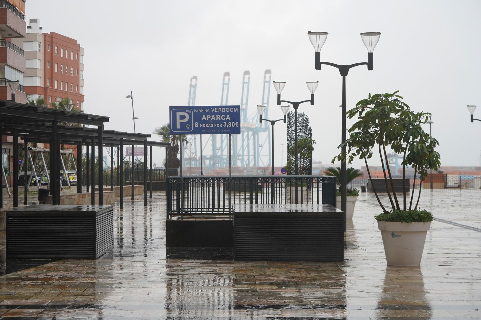 Fotos de las lluvias de la borrasca Leonardo este miércoles en Algeciras