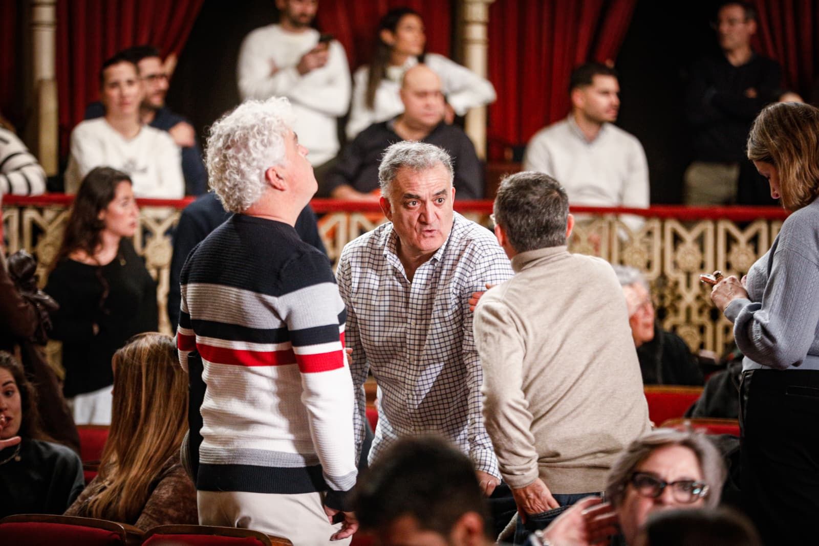 Búscate entre las mejores imágenes de la primera sesión de cuartos del COAC 2026