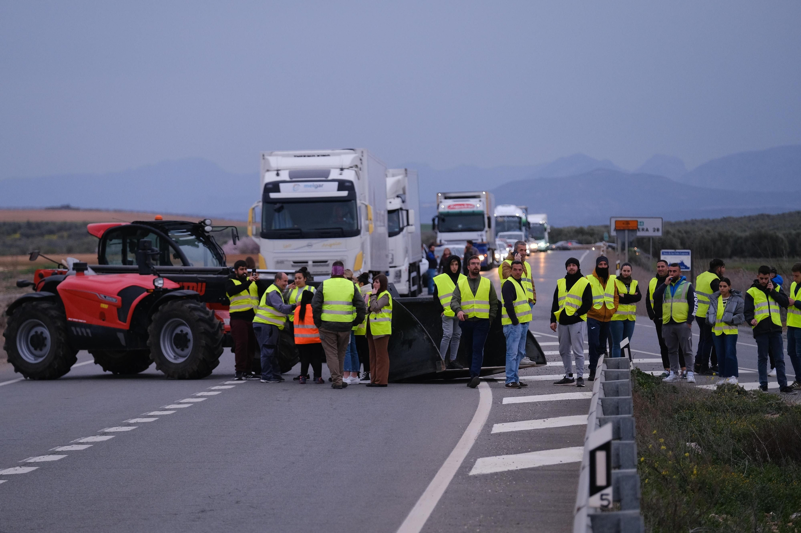 La jornada de protesta de los agricultores en Antequera, en fotos
