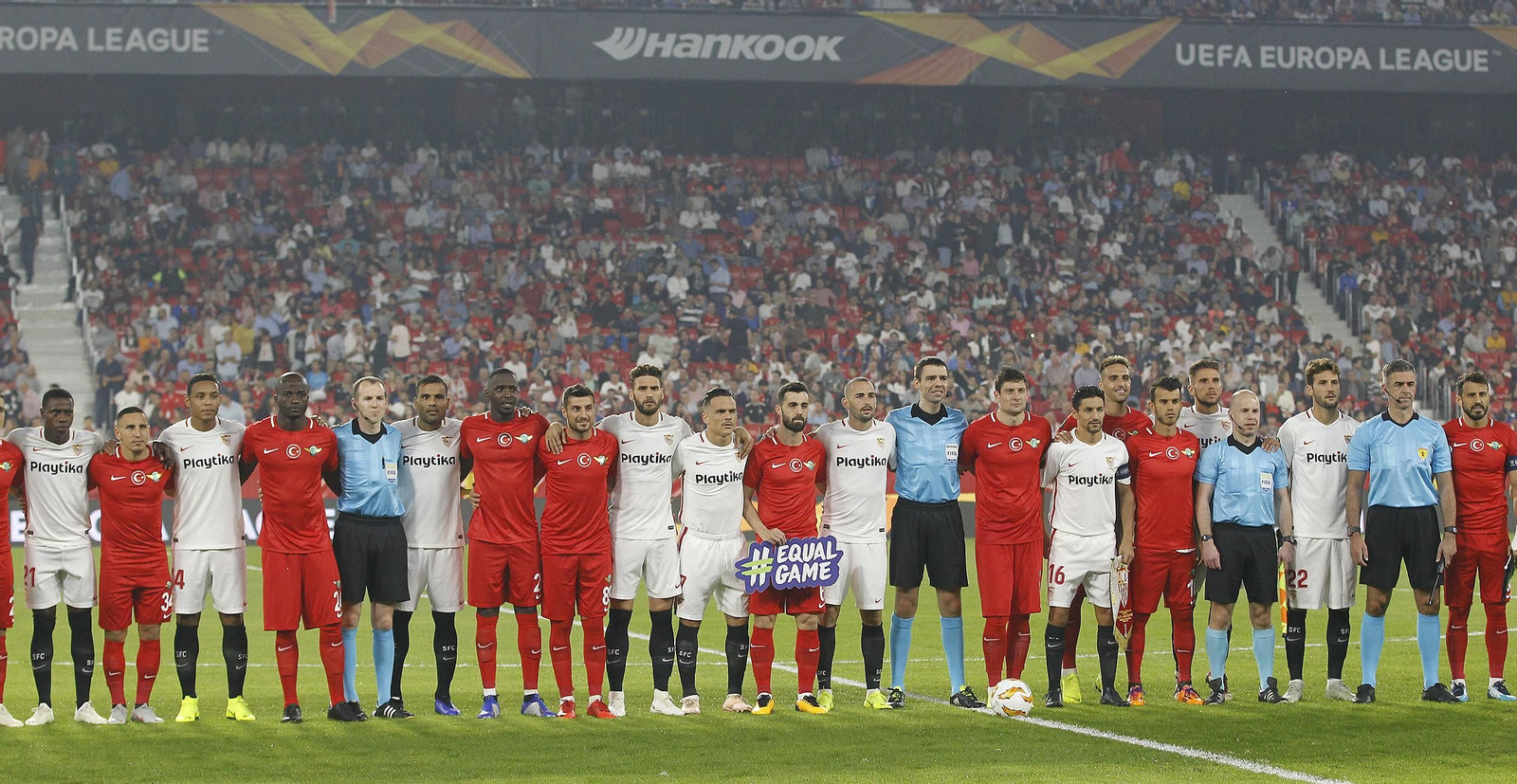 La imágenes del Sevilla-Akhisarspor