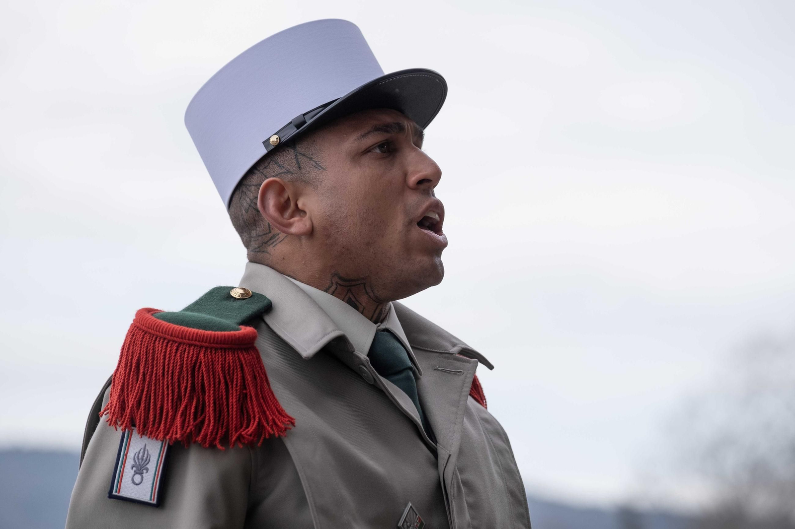 Entrega del 'Képi blanc' a los nuevos efectivos de la Legión Extranjera francesa en Ronda, en imágenes