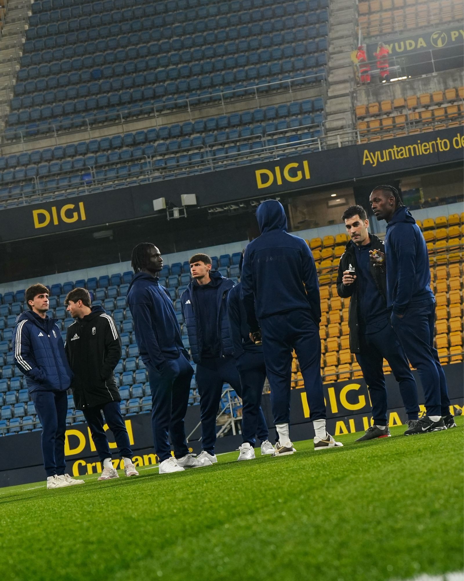 Jugadores del Granada CF en el Nuevo Mirandilla.