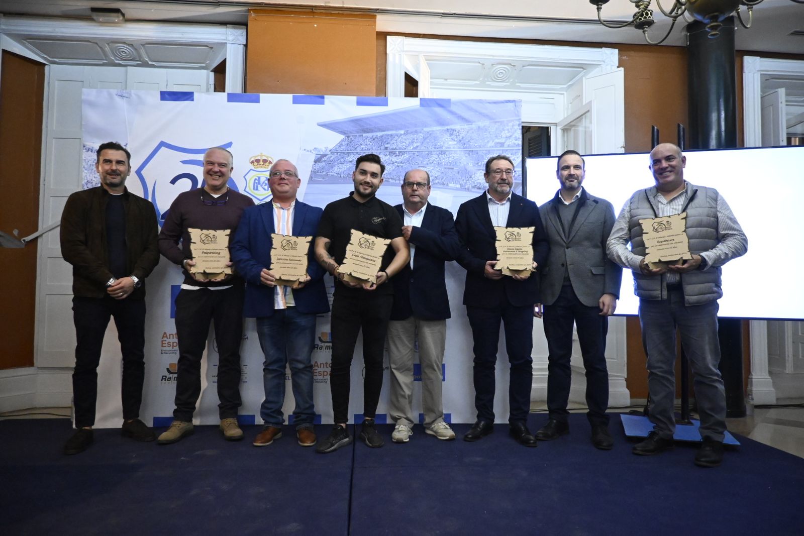 Acto de celebración del 25 aniversario de la Peña Cultural Recreativista 'El Milenio' en imágenes