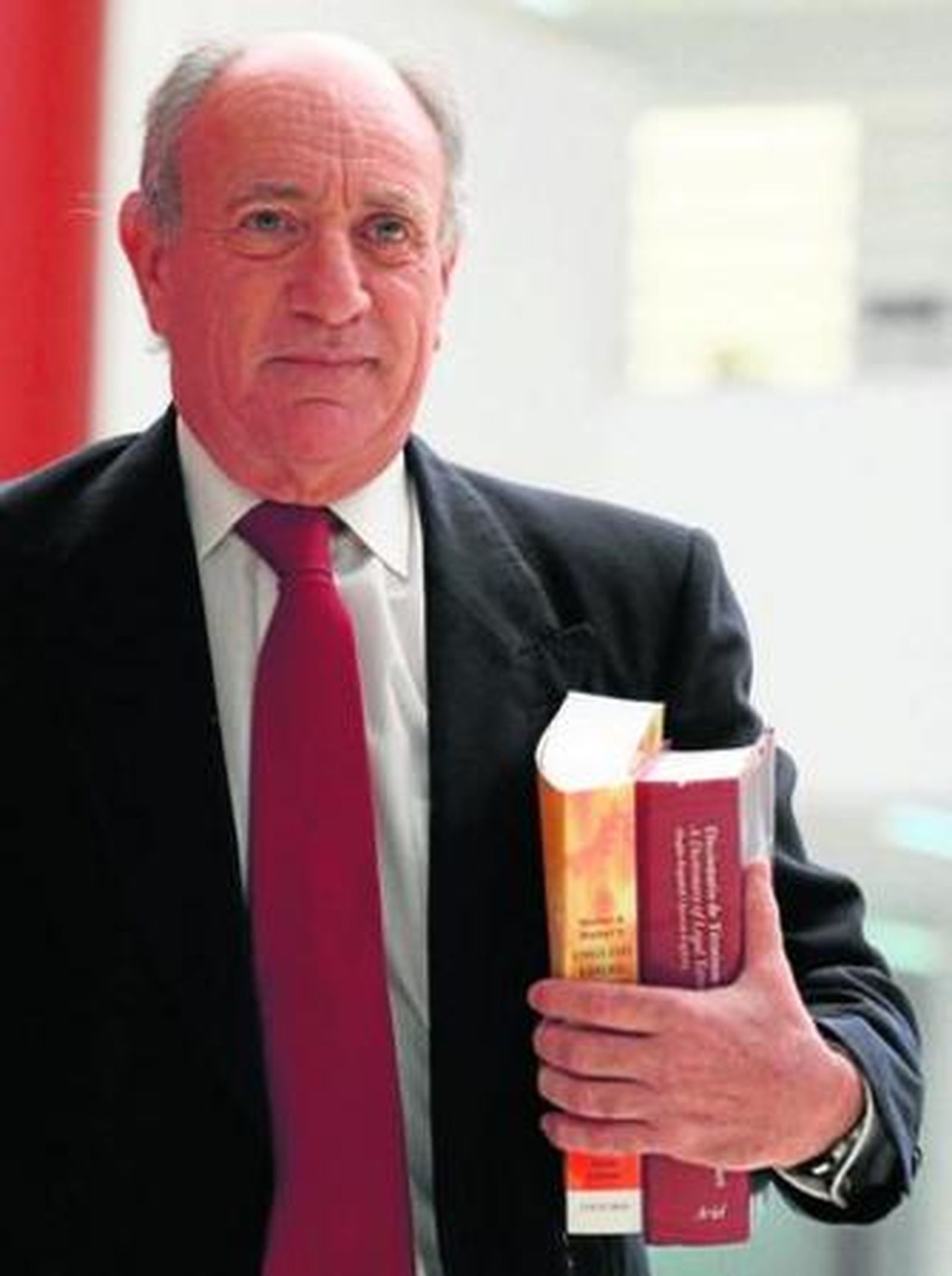 John Brebner, hace unos días, en la Facultad de Derecho, al término de una clase de Derecho Inglés.