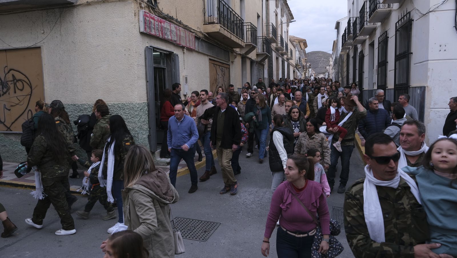 Imágenes de la procesión y carretillas de Cantoria