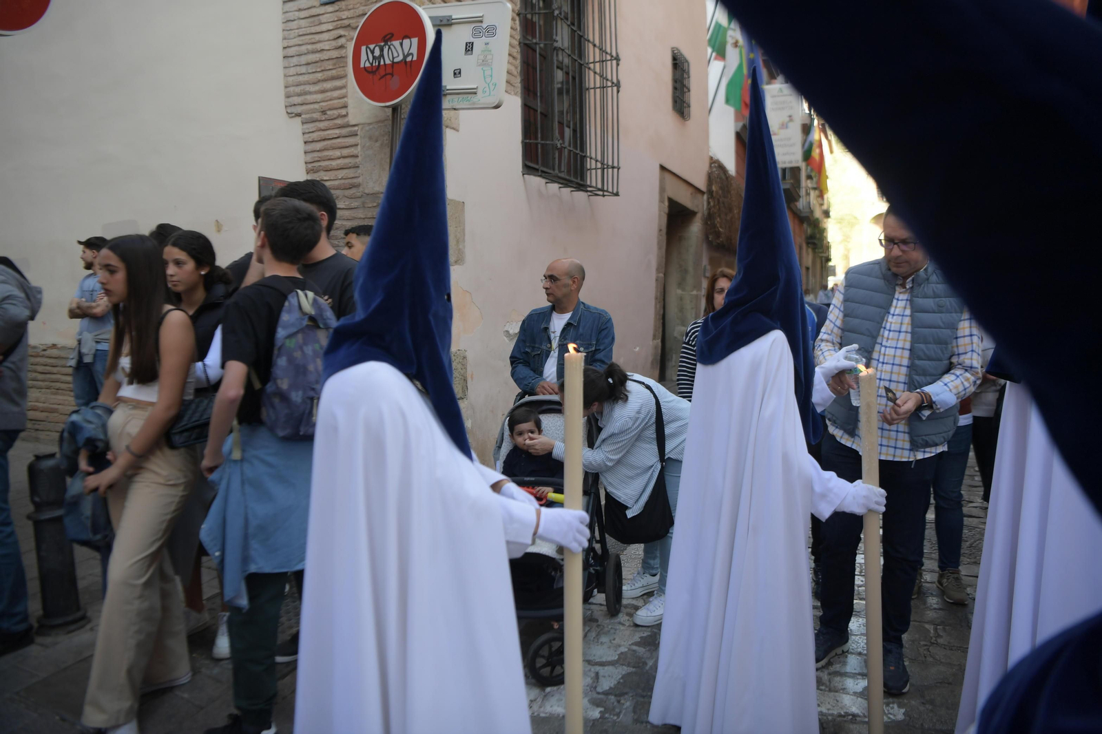 Crónica gráfica del Lunes Santo en Granada