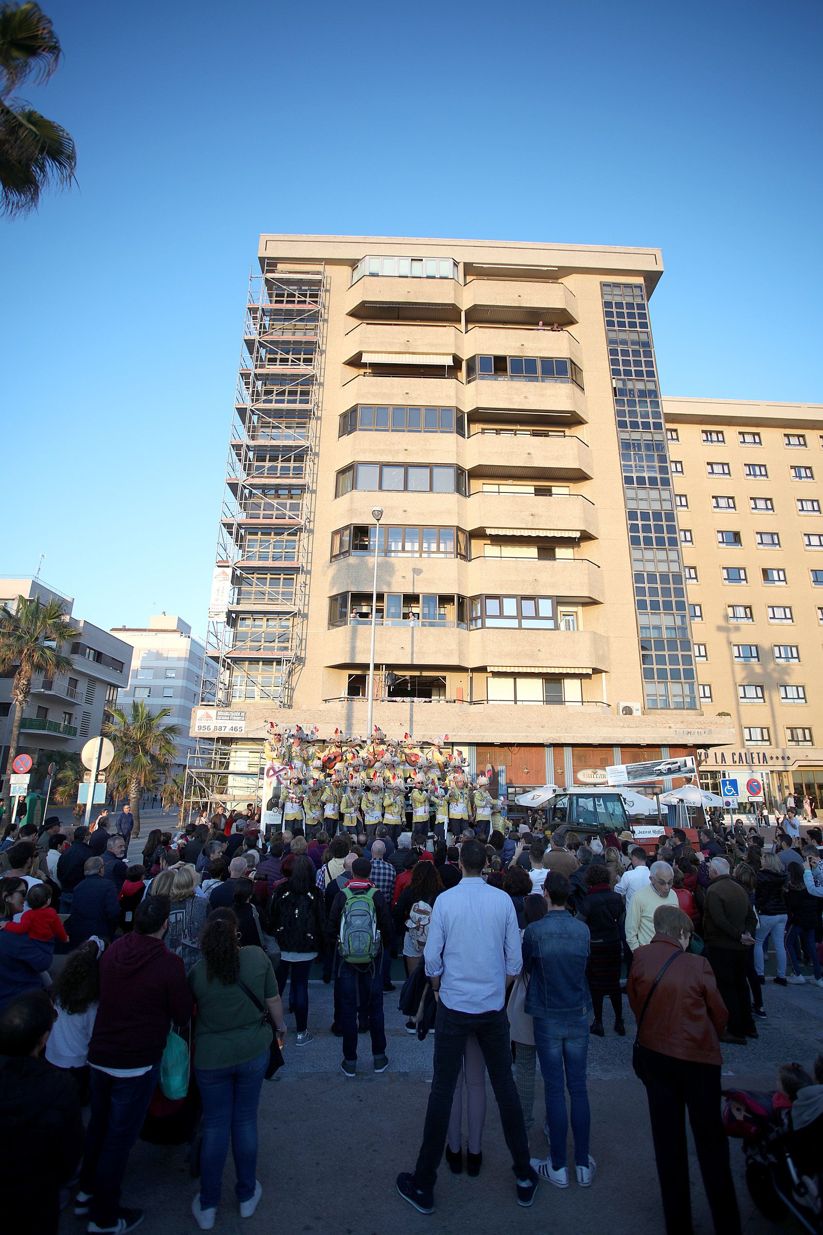 Las imágenes del carrusel de coros en el paseo marítimo