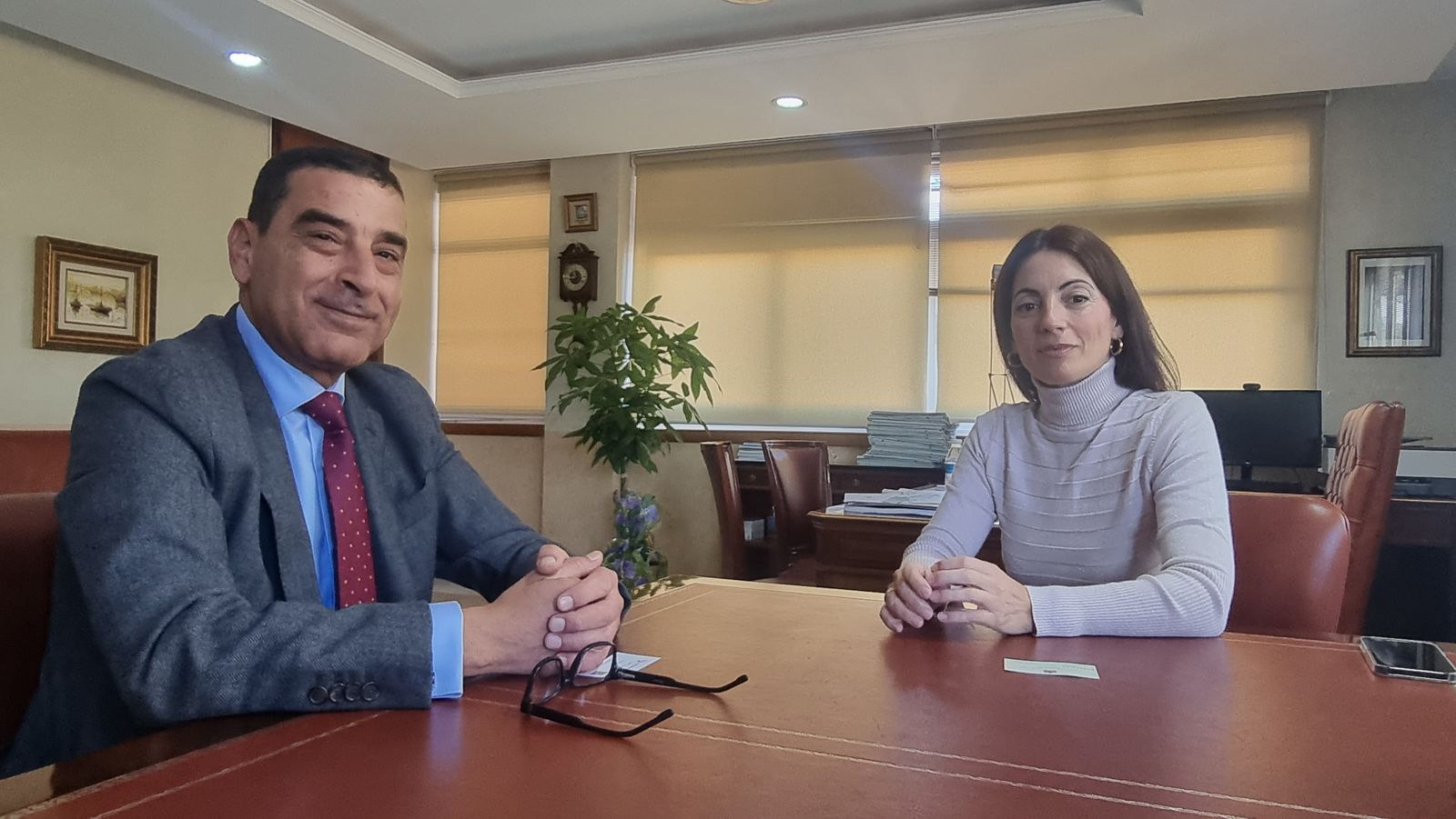 Reunión de Rosario Soto con el cónsul de Marruecos en Almería.