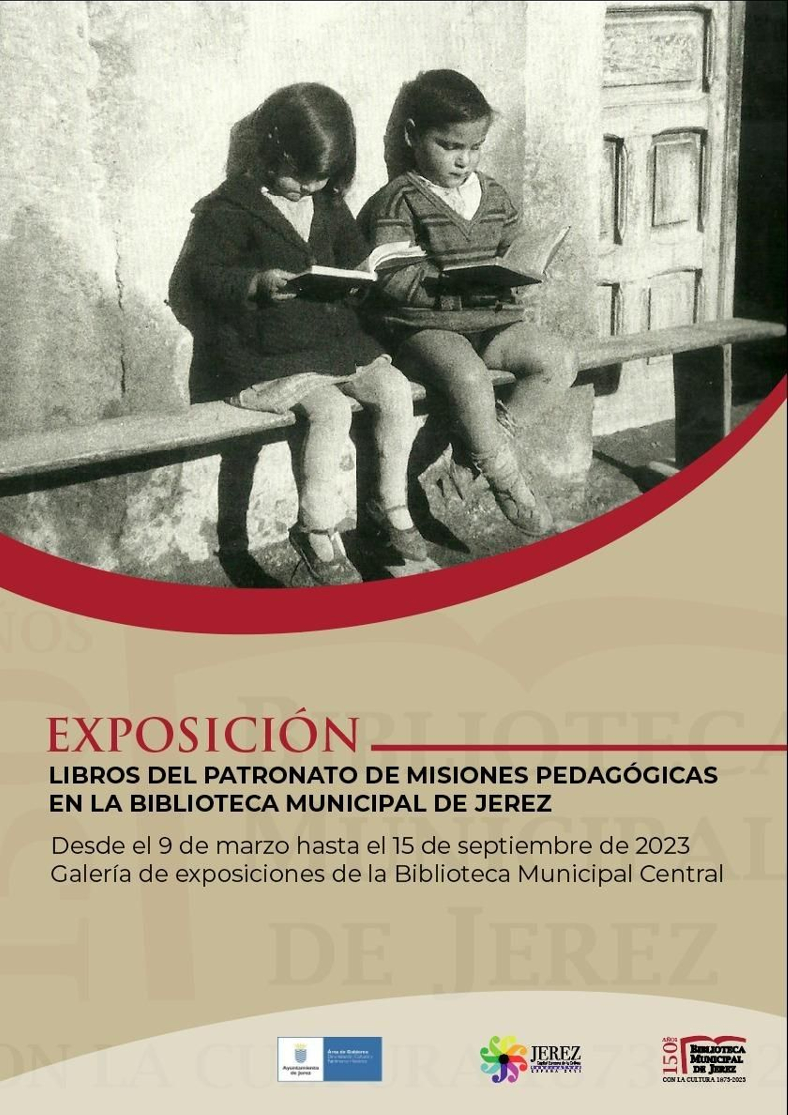 Exposición de libros en la Biblioteca Municipal