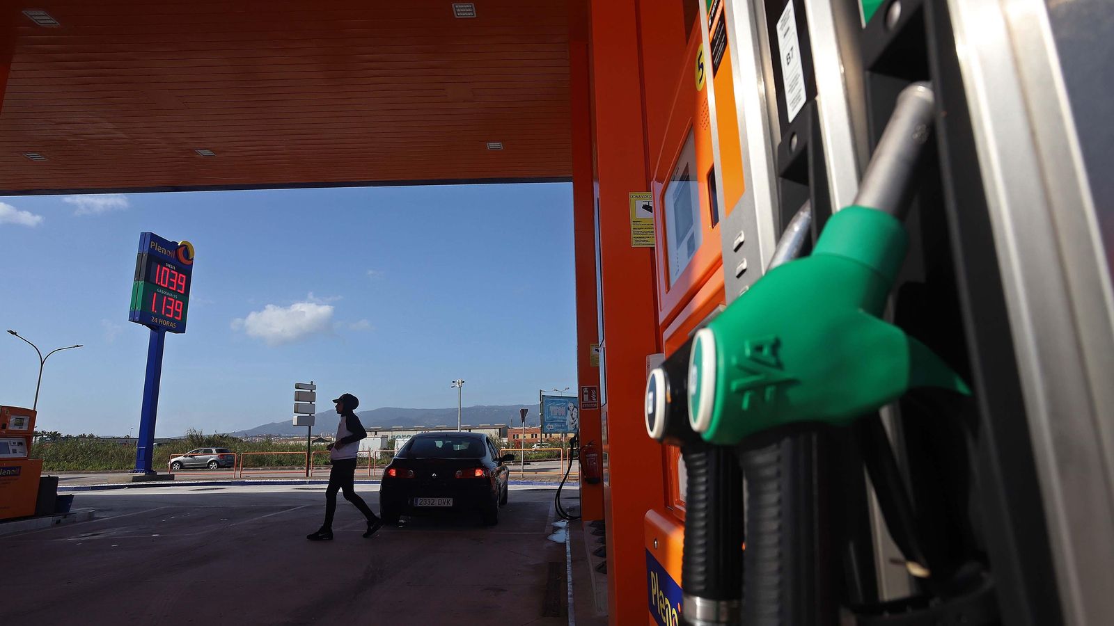 Surtidores en una gasolinera