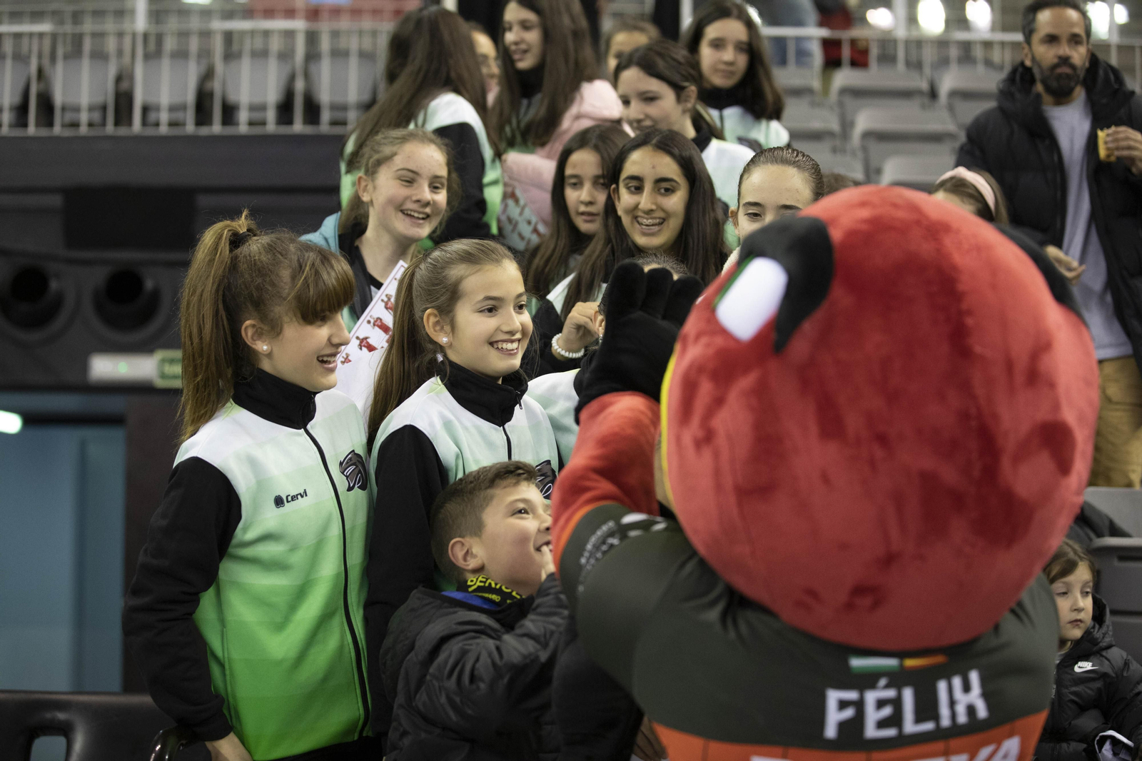 Las imágenes del primer Fénix Game del Covirán Granada