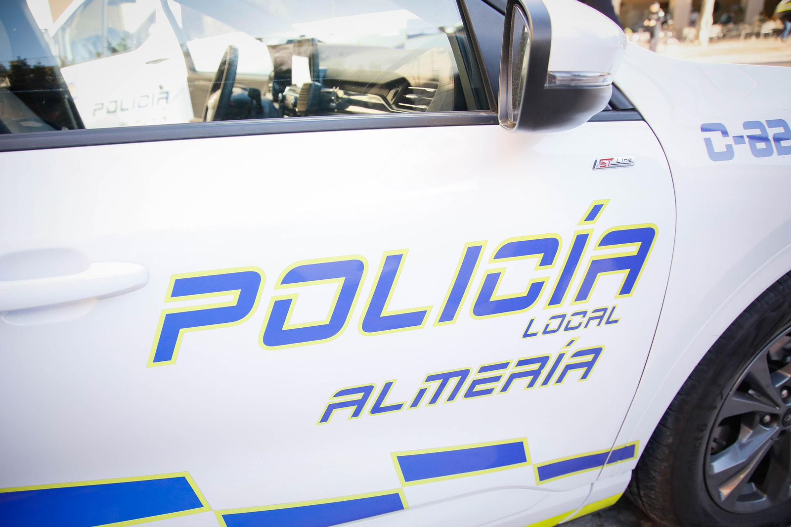 Presentación vehículos y motos policía local en imágenes