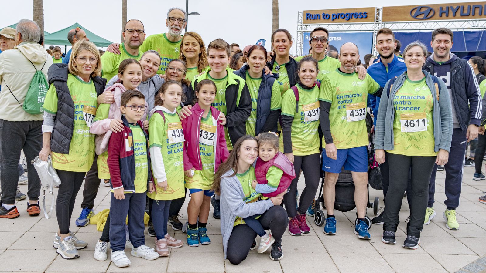 Búscate entre las fotos de la X carrera Cádiz en marcha contra el cáncer