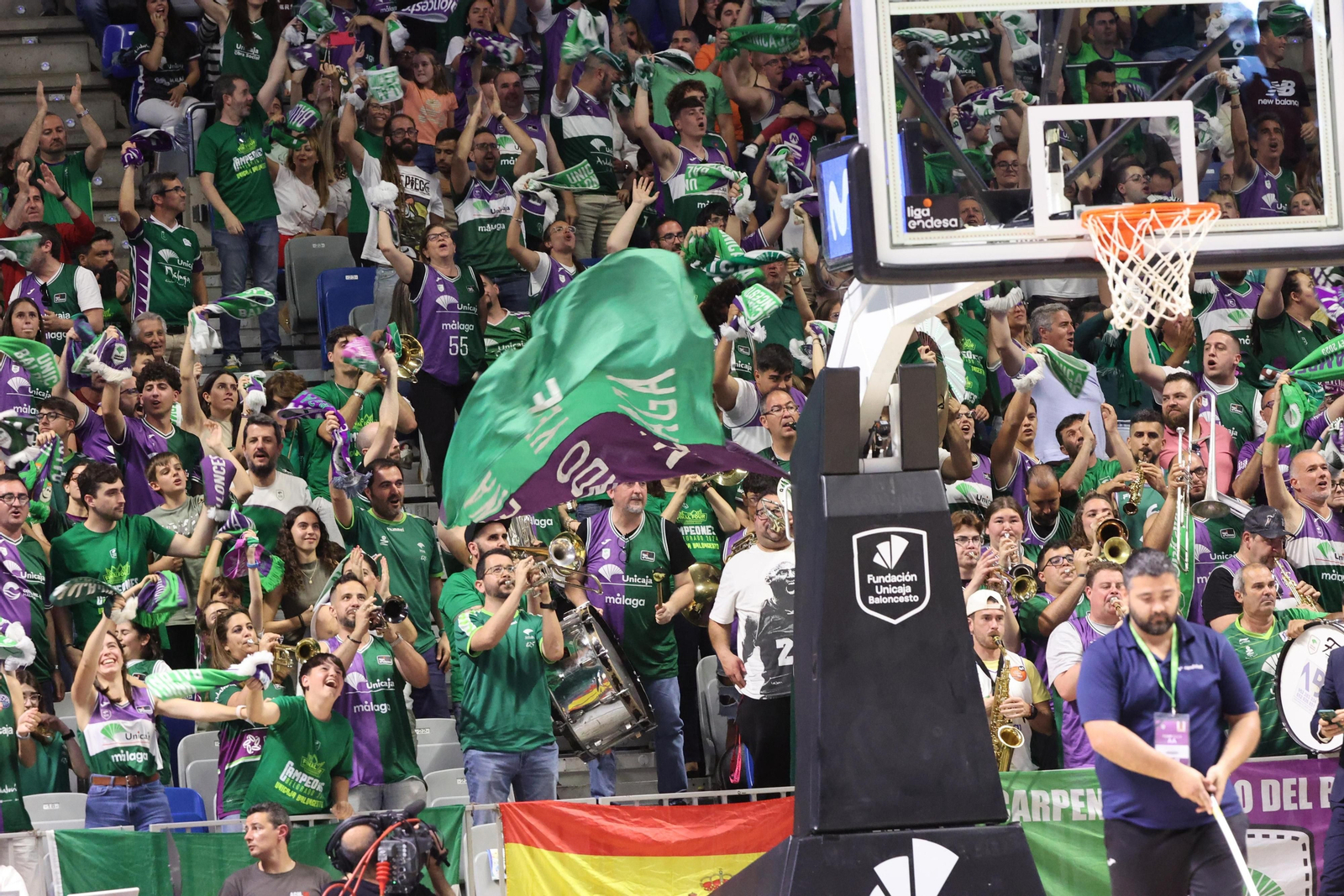 Búscate en las gradas del Carpena en el Unicaja-UCAM Murcia