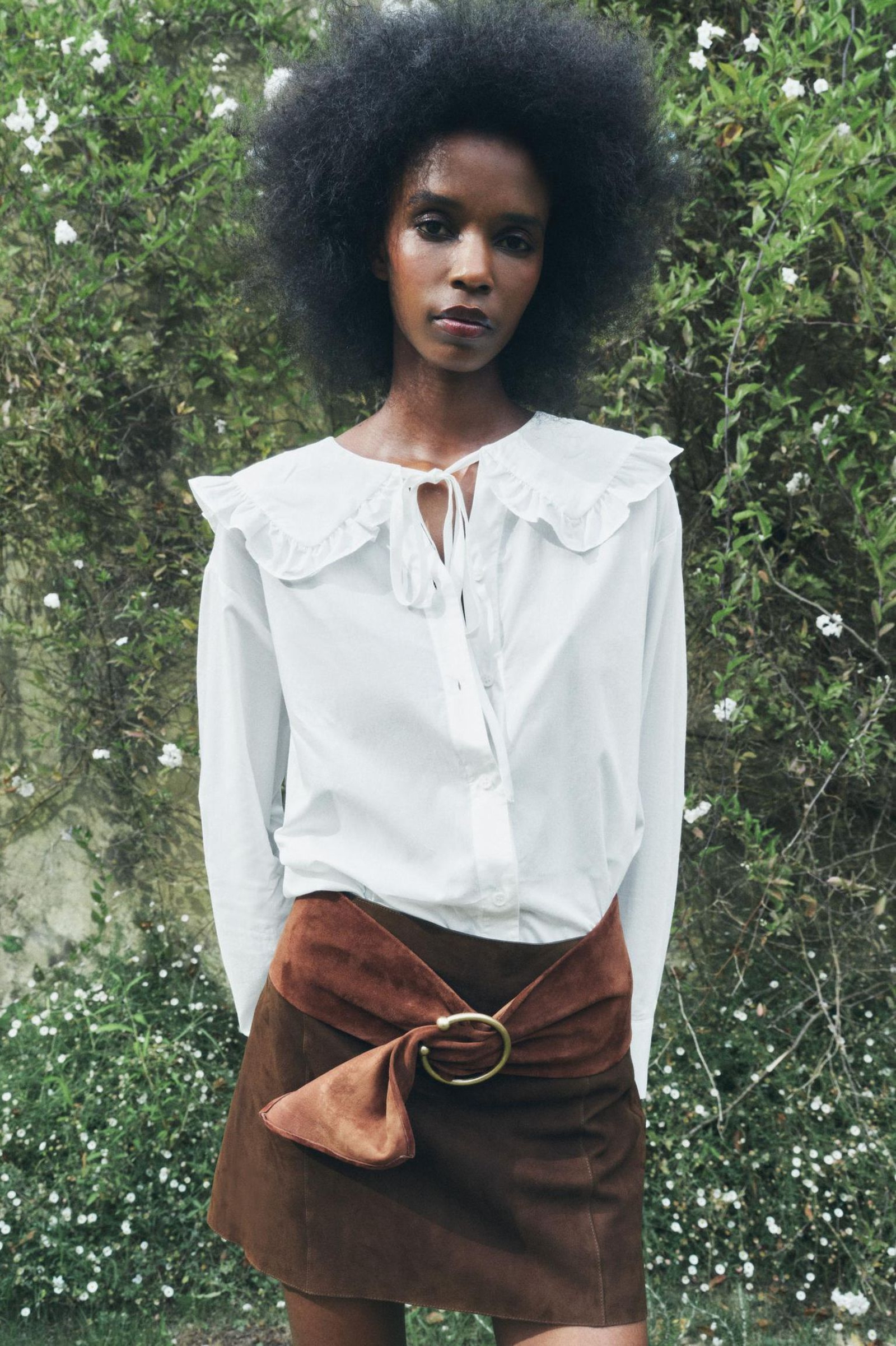 Blusa blanca de Zara.